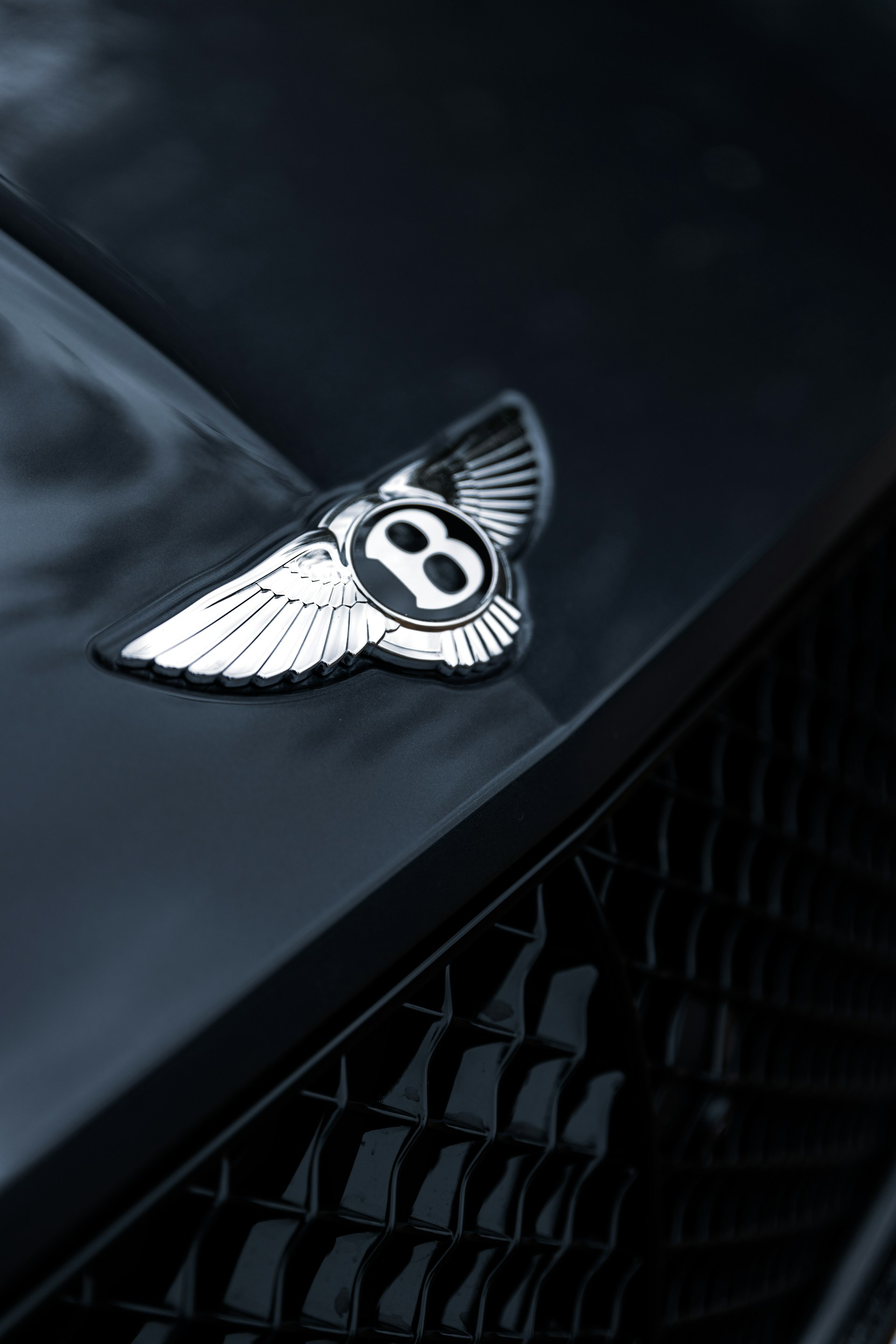 a close up of a car's head