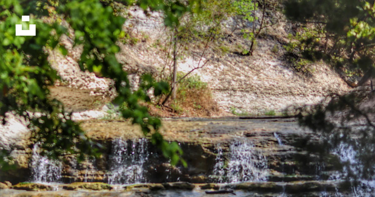 Chalk Ridge Sandy A waterfall in a forest photo – Free Chalk ridge falls park Image on ...