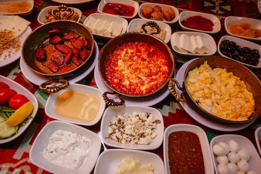 Bereket Kahvaltı Evi mutfağında hazırlık