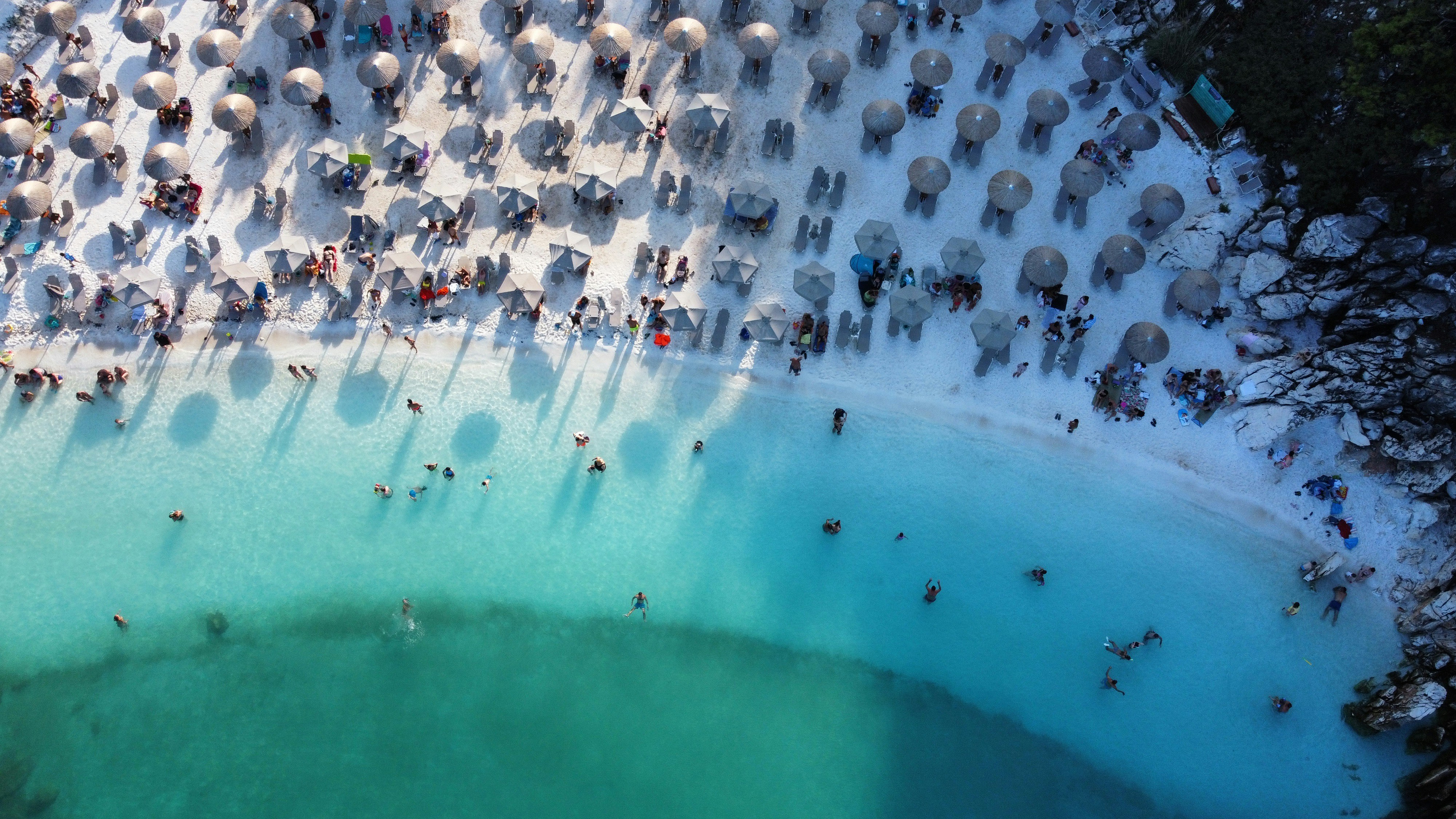 Overtourism, quanto costa alla biodiversità marina? post image