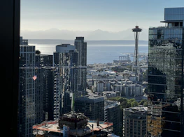 Cityscape view of downtown Seattle highlighting the location of Paragon Finance Advisors LLC.