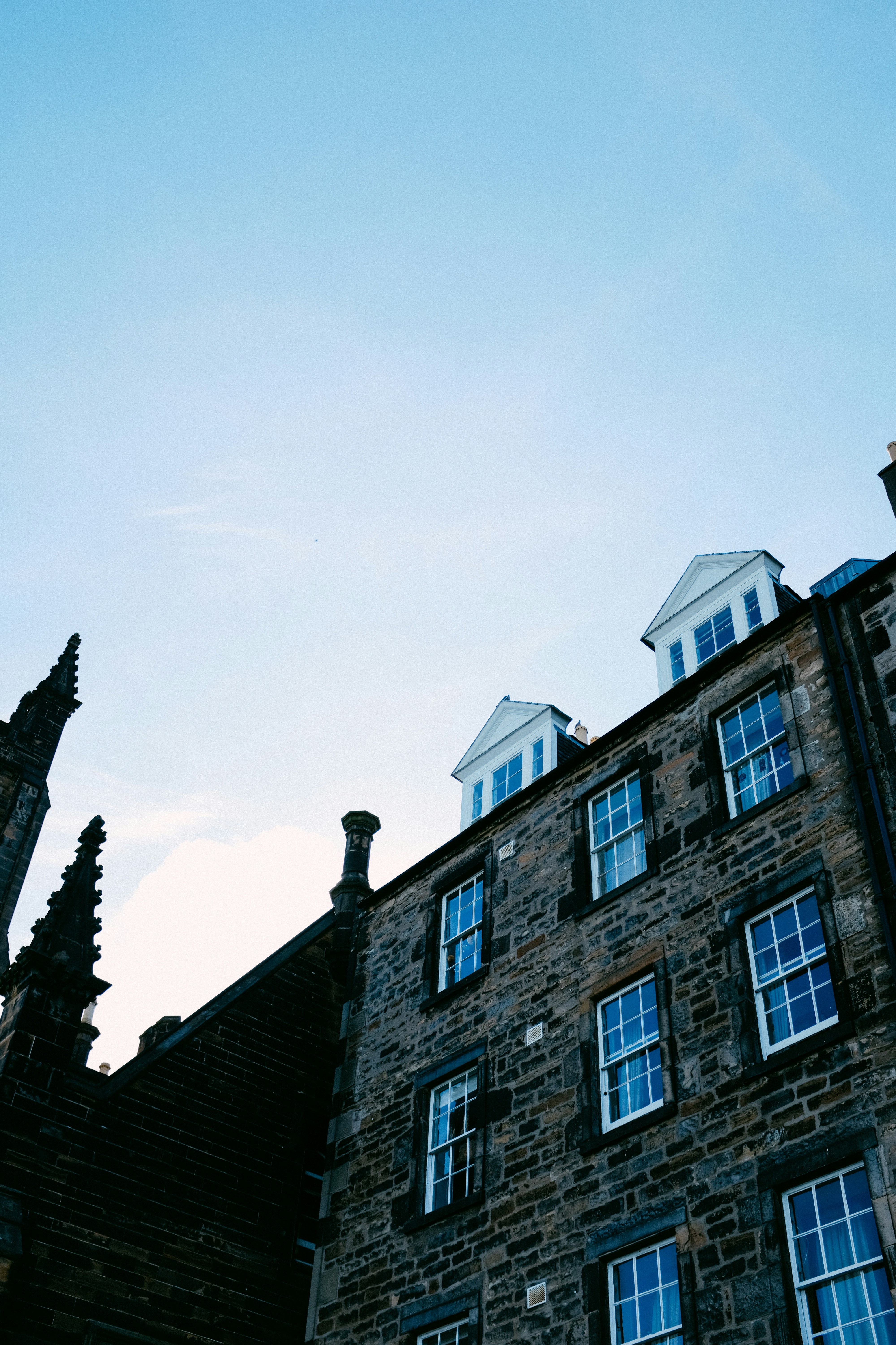 Photo by adrienolichon