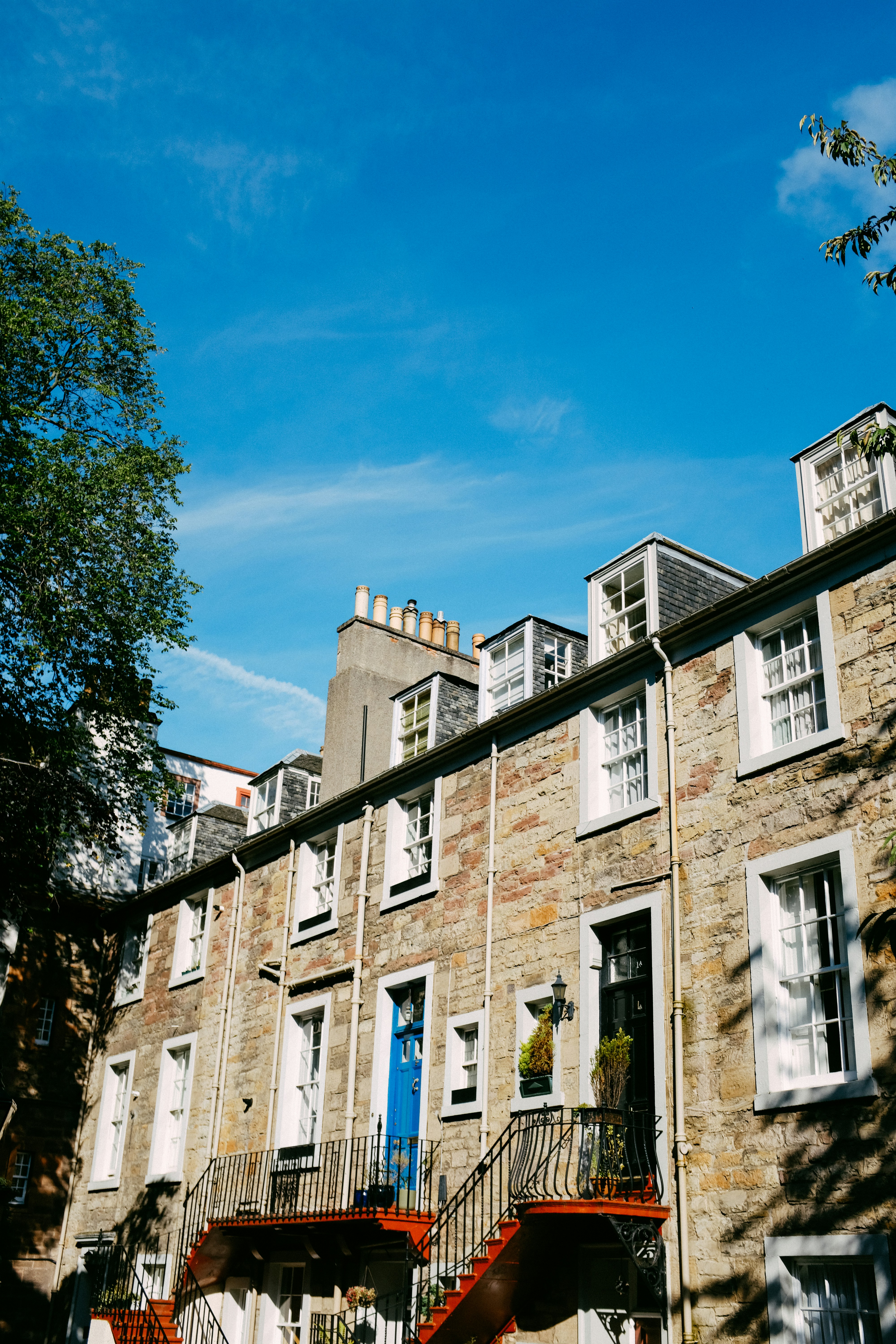 Photo by adrienolichon