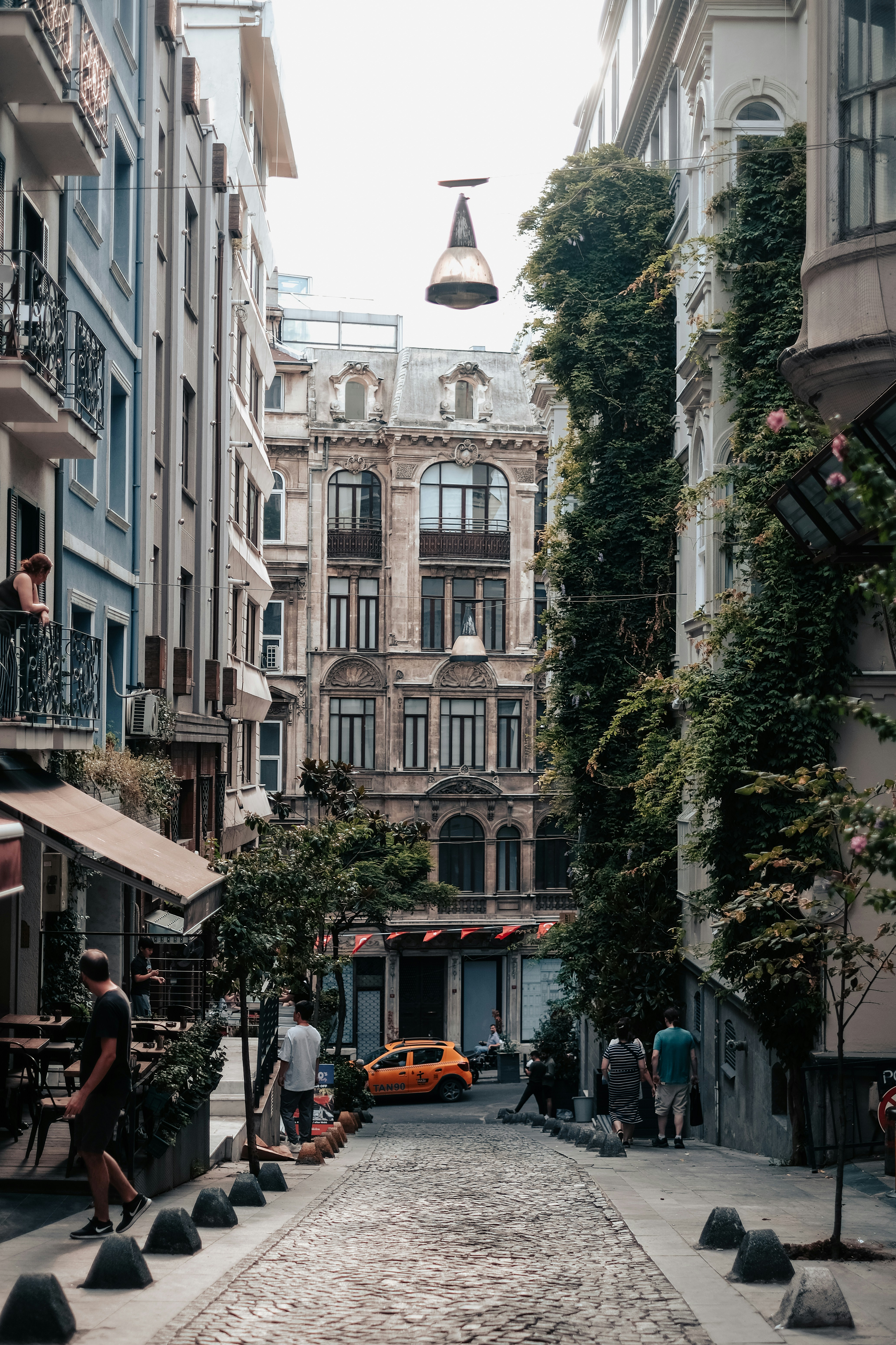 Photo by mutecevvil