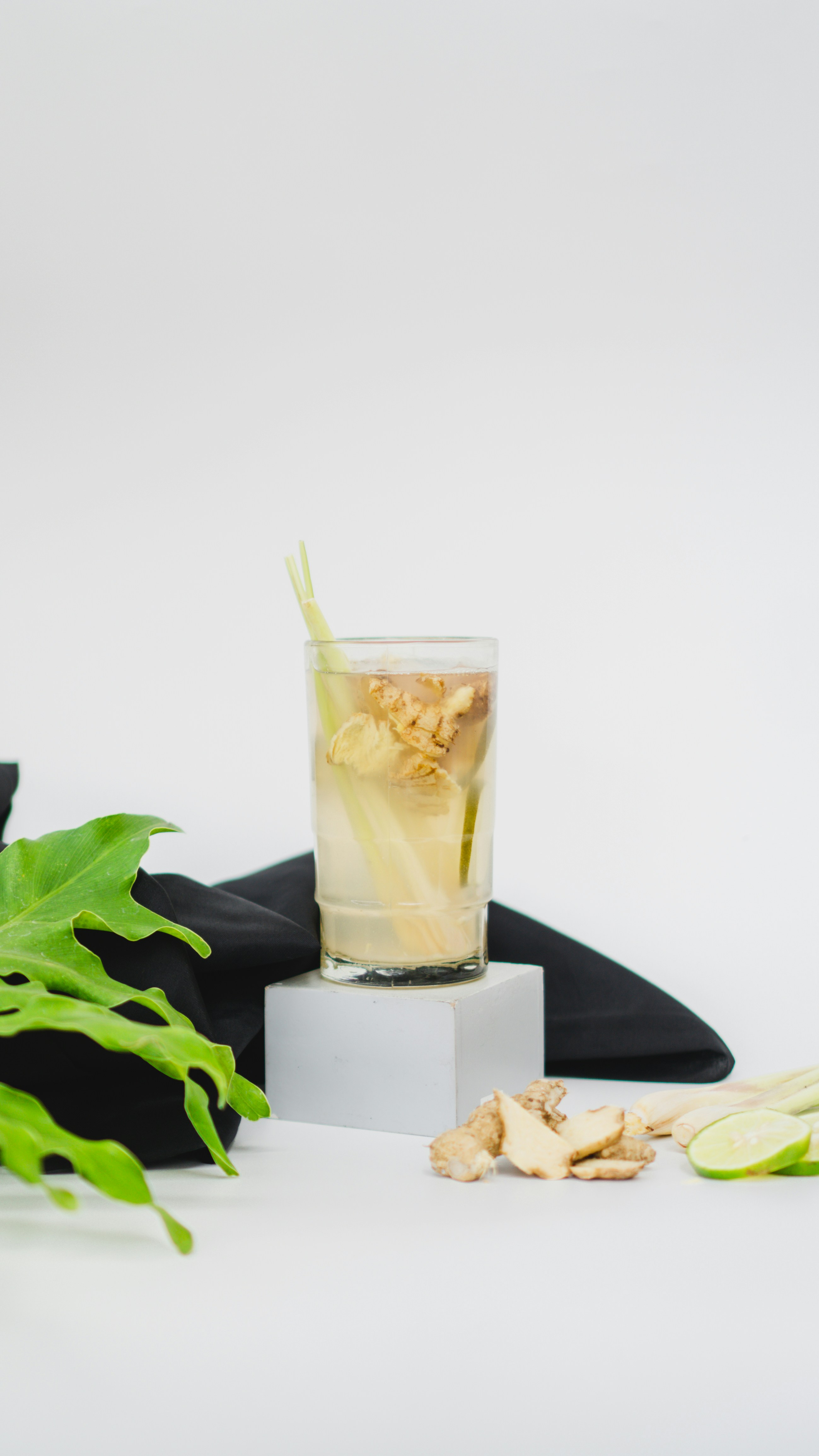 fresh sugarcane juice glass, wallpaper, Manfaat Air Tebu untuk Buka Puasa: Energi Alami & Hidrasi 6