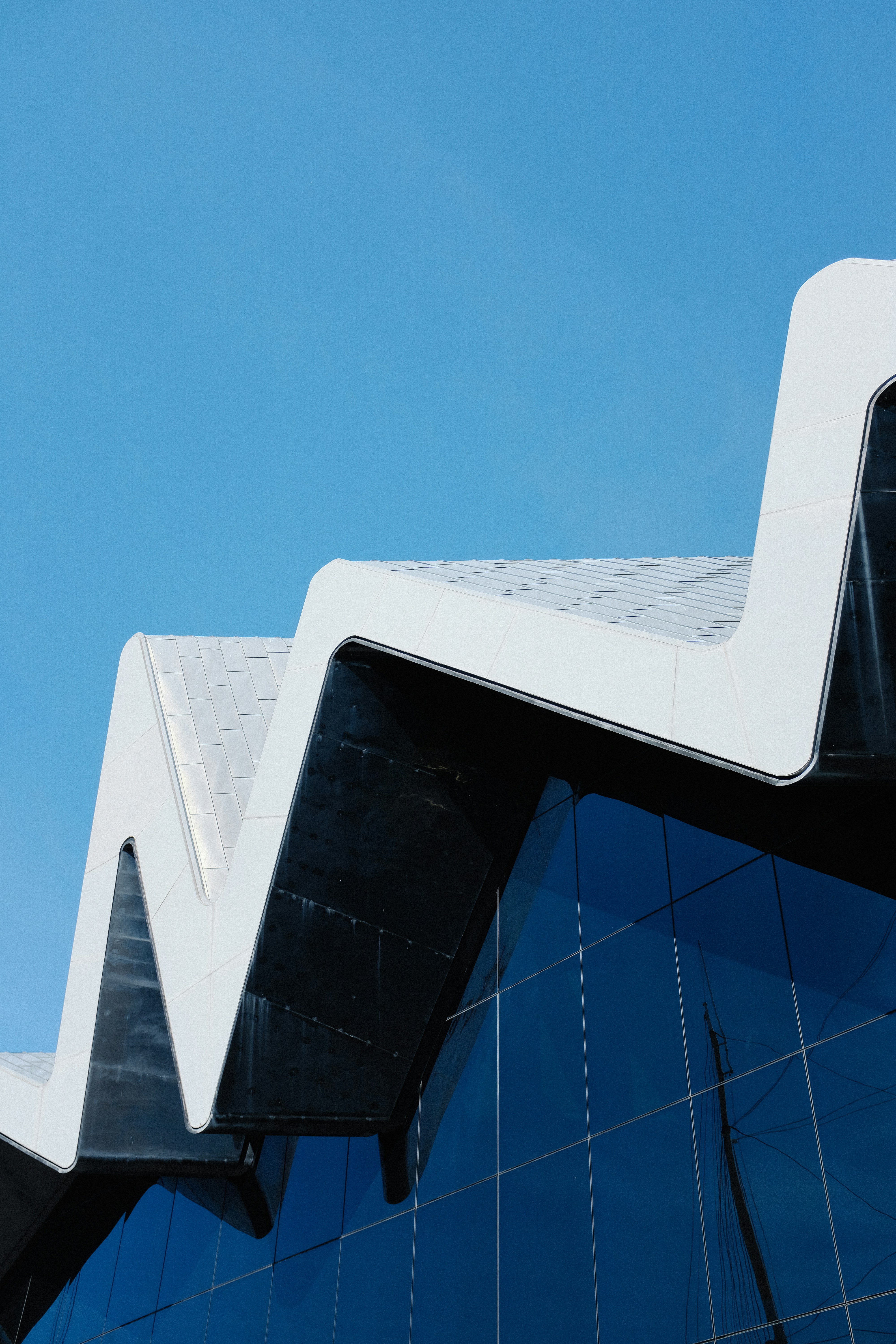 Photo by adrienolichon