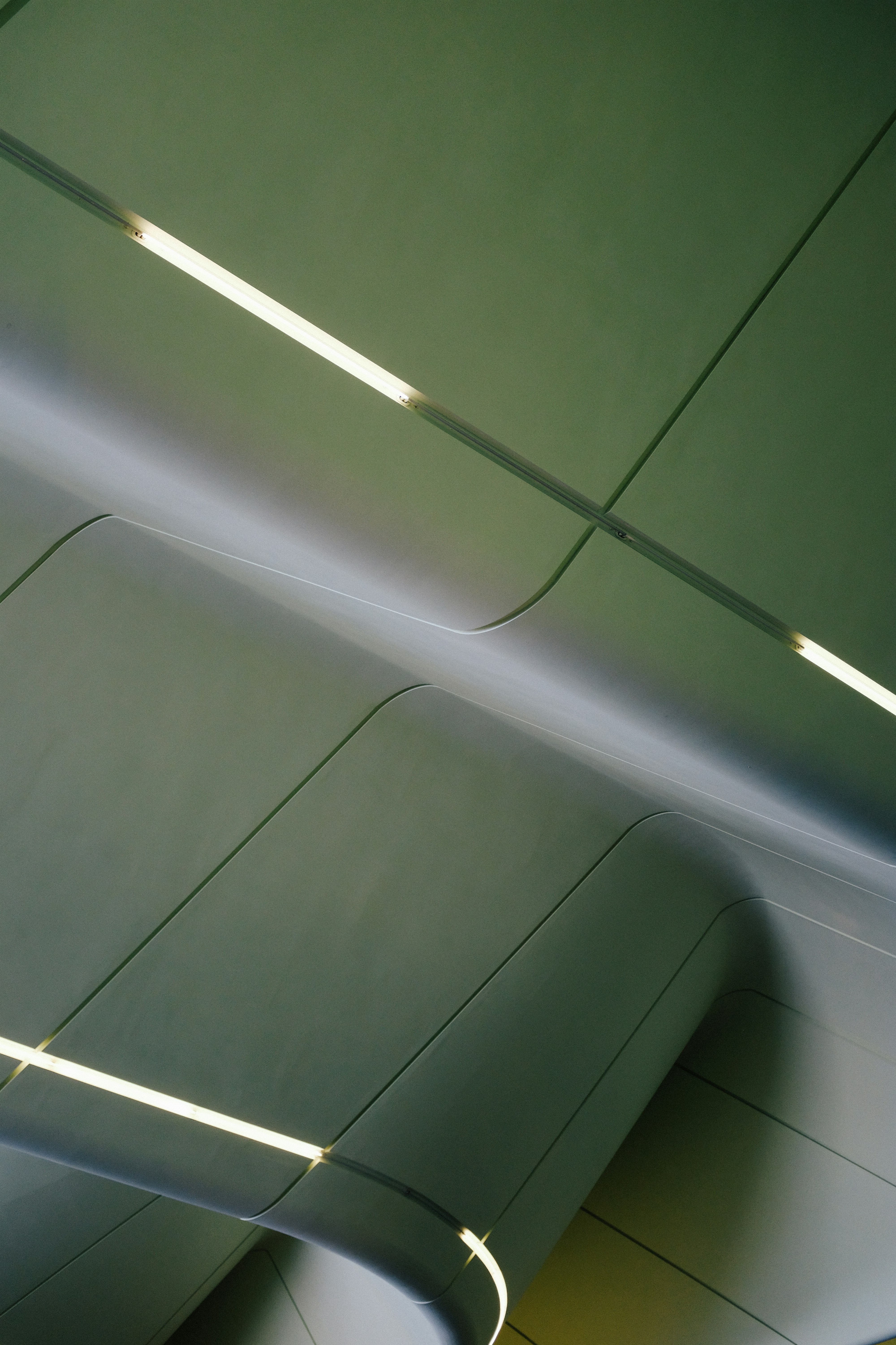 Photo by adrienolichon