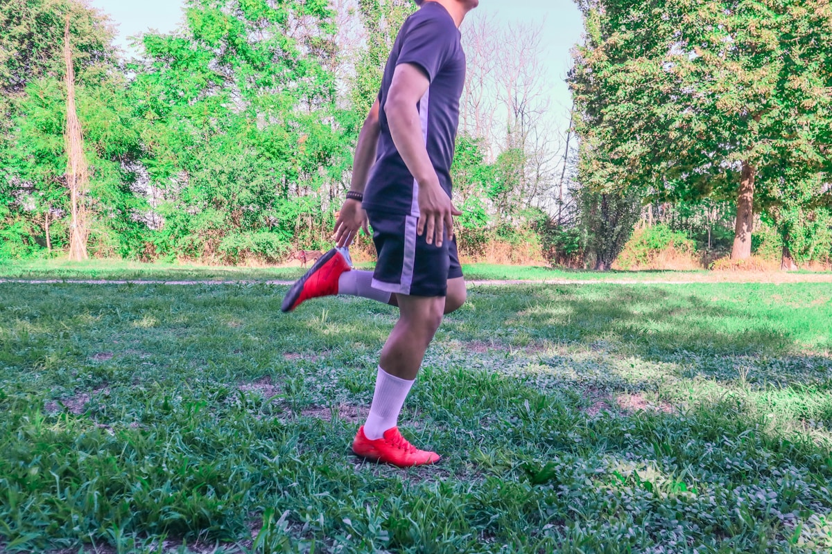 La méthode la plus simple pour enfiler des chaussettes avec un mal de dos