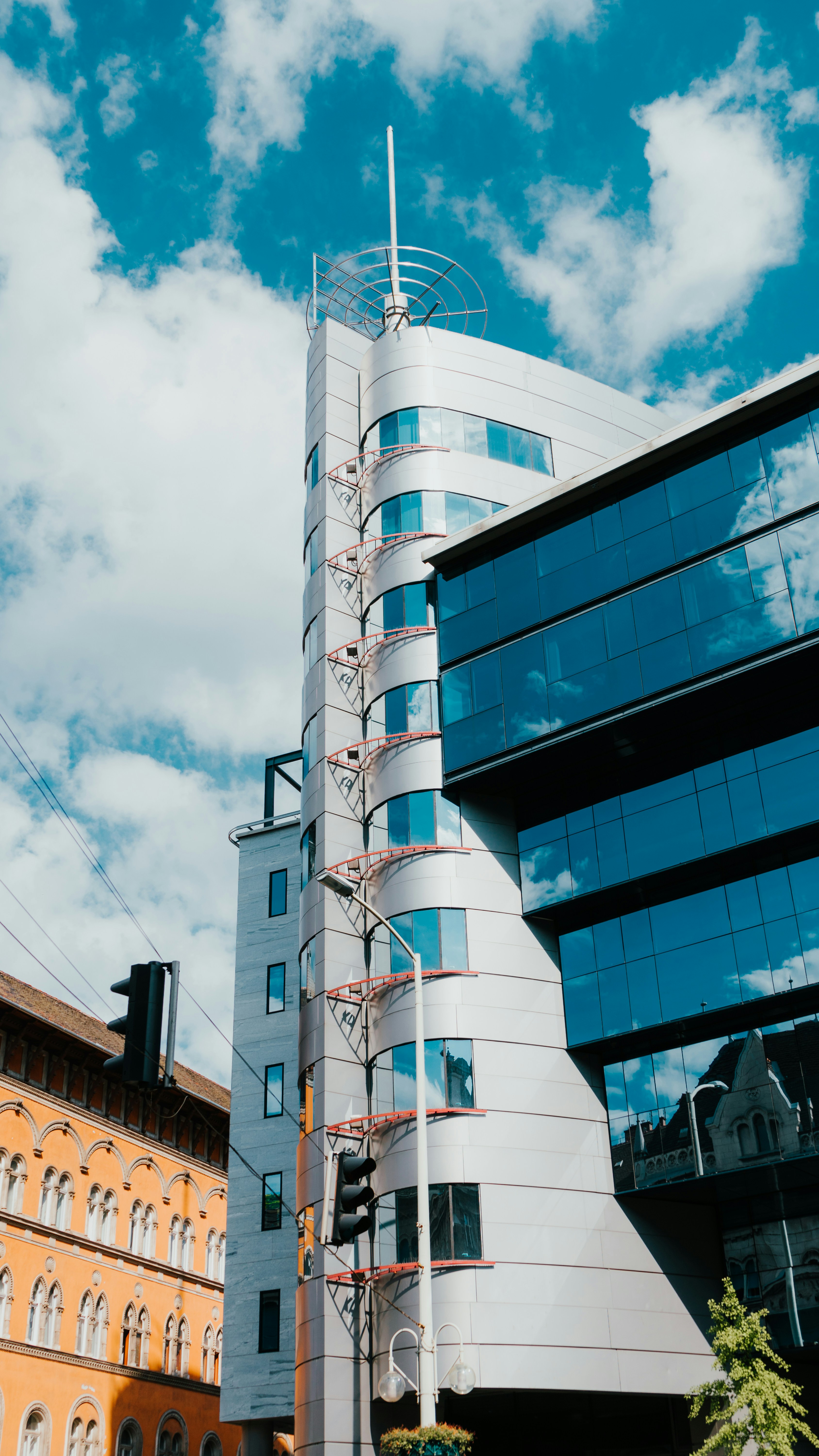 Photo by luca_herren