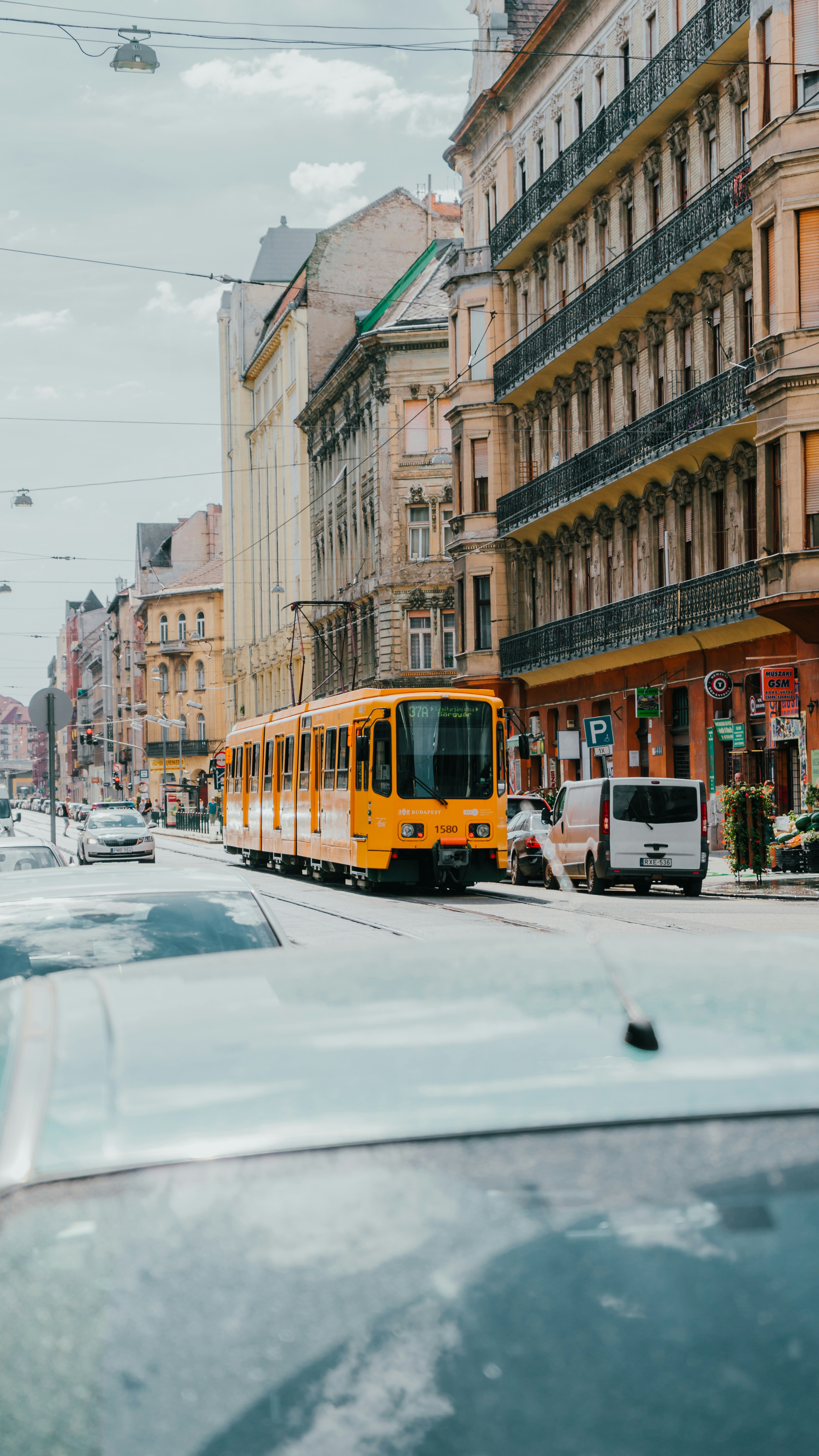 Photo by luca_herren