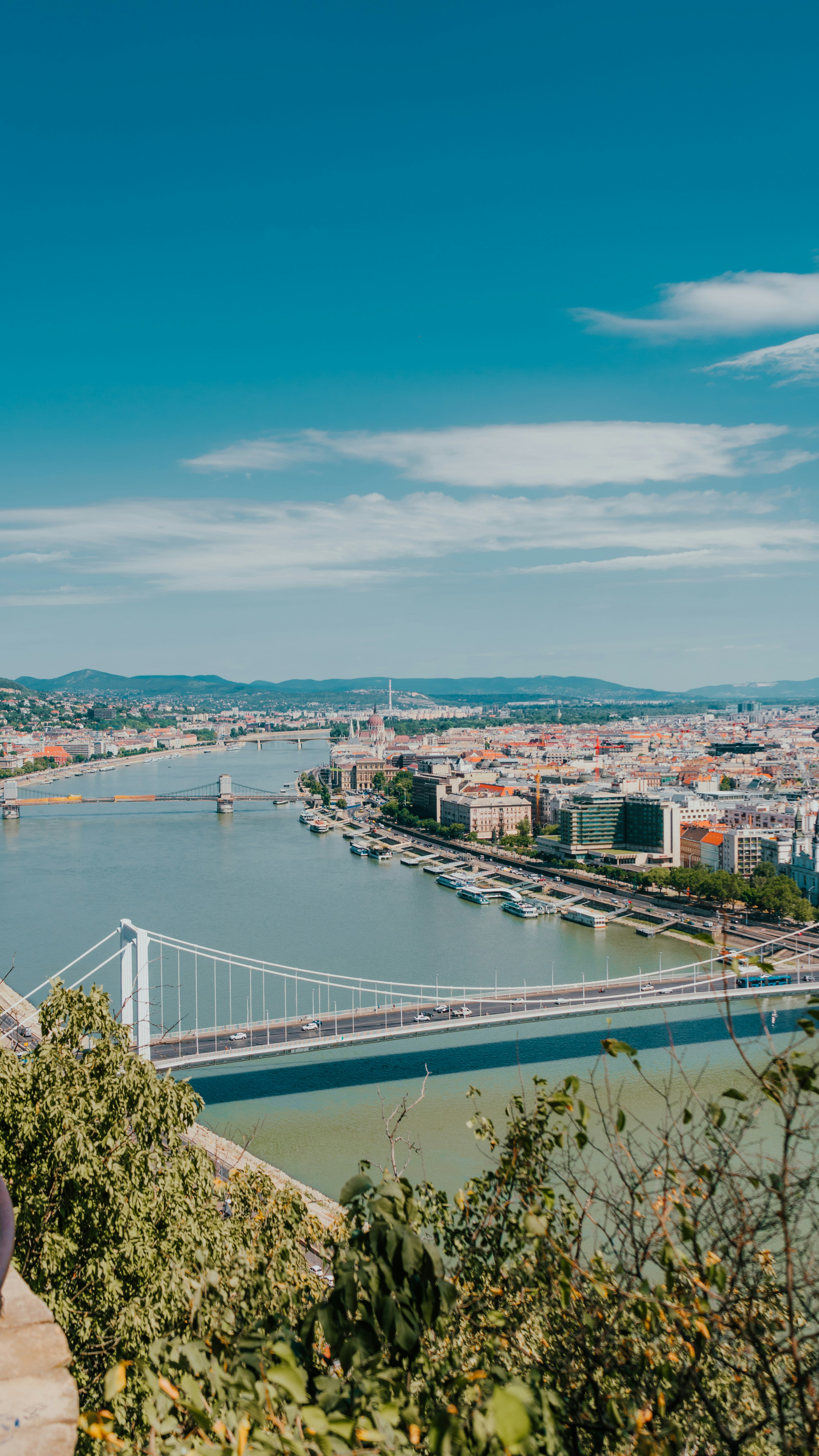 Photo by luca_herren