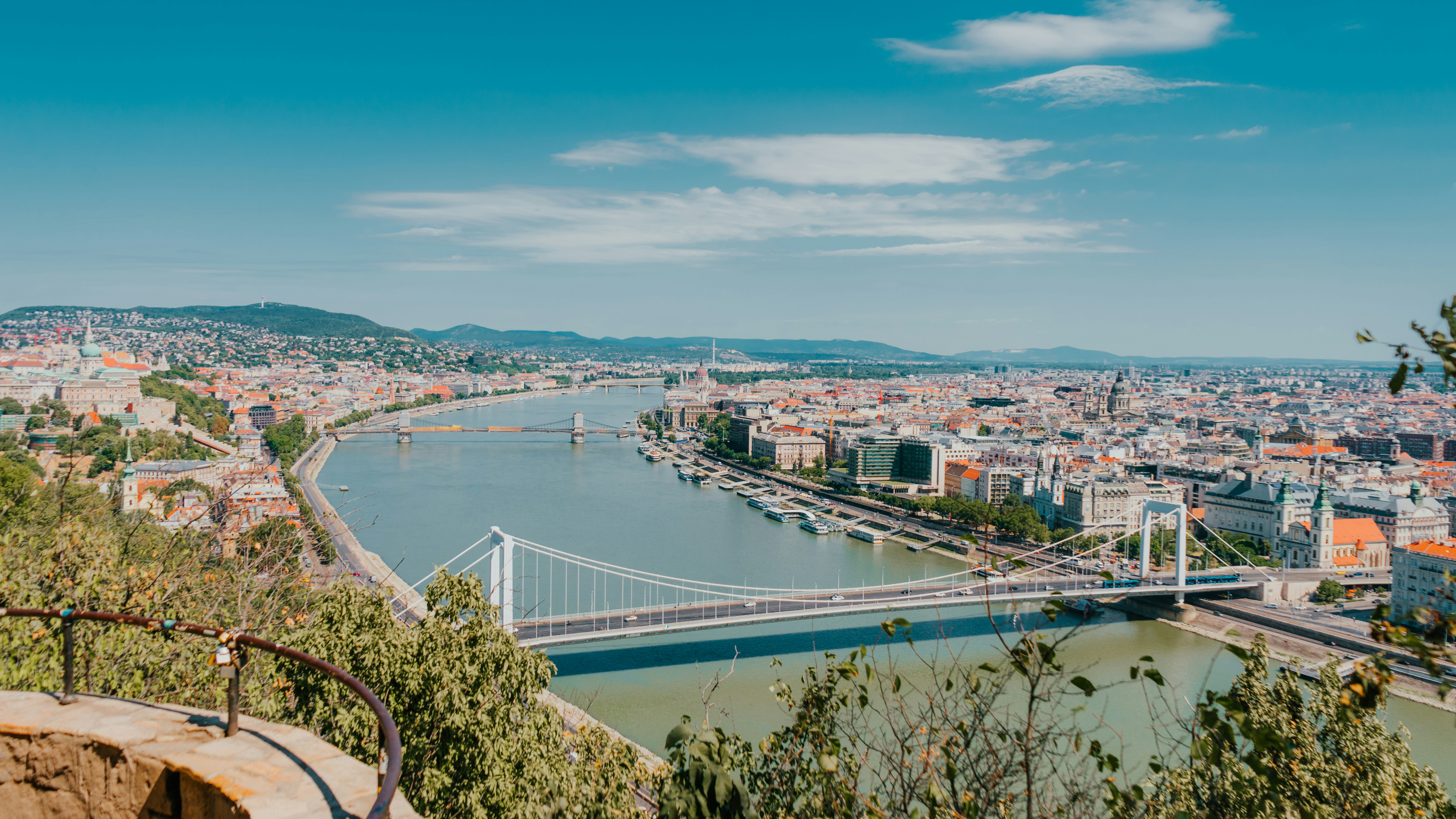 Photo by luca_herren