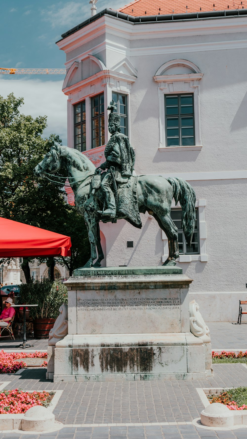 A statue of a person riding a horse photo – Free Hungary Image on Unsplash