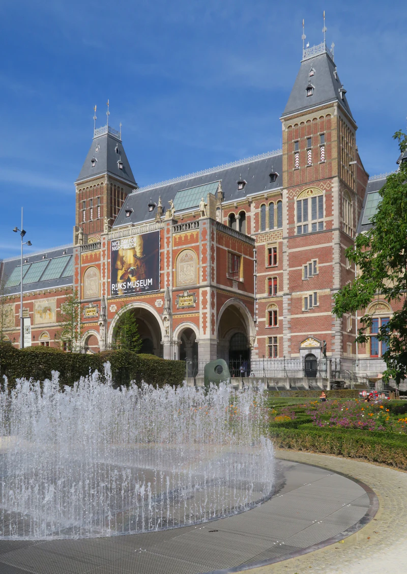 Fountain in front of the Rijksmuseum