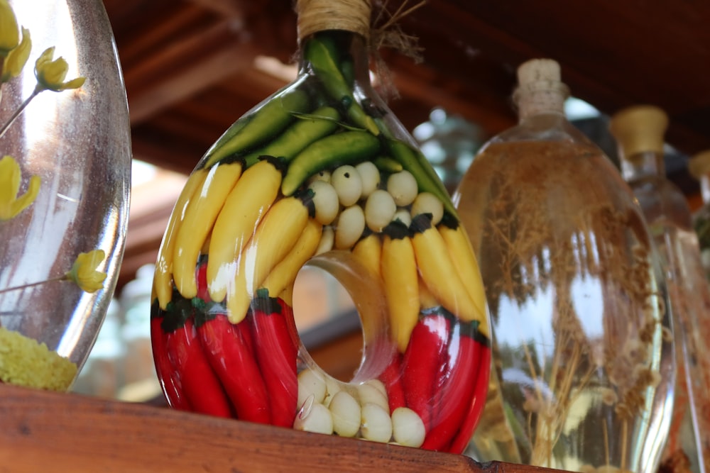 Un bouquet de bananes dans un vase