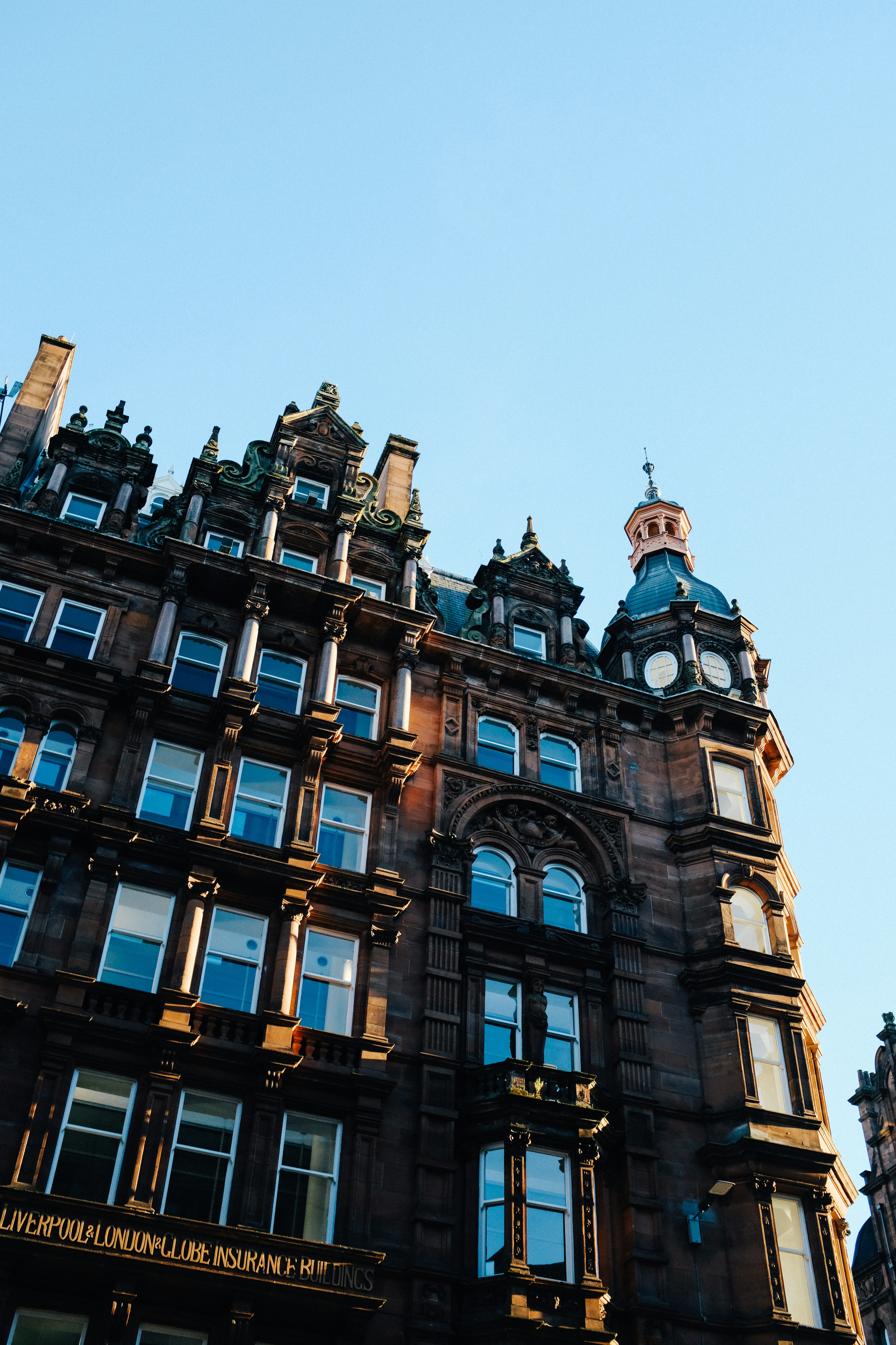 Photo by adrienolichon