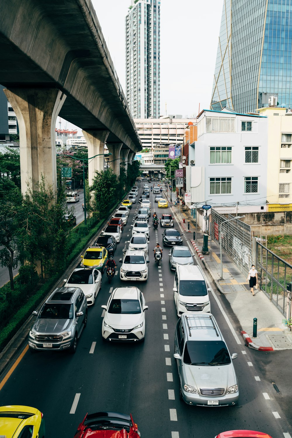 a busy street with cars