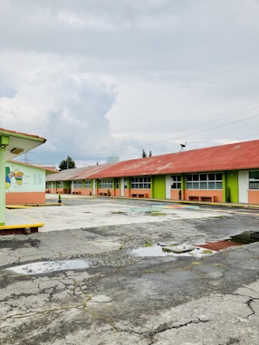 a building with a lot of windows