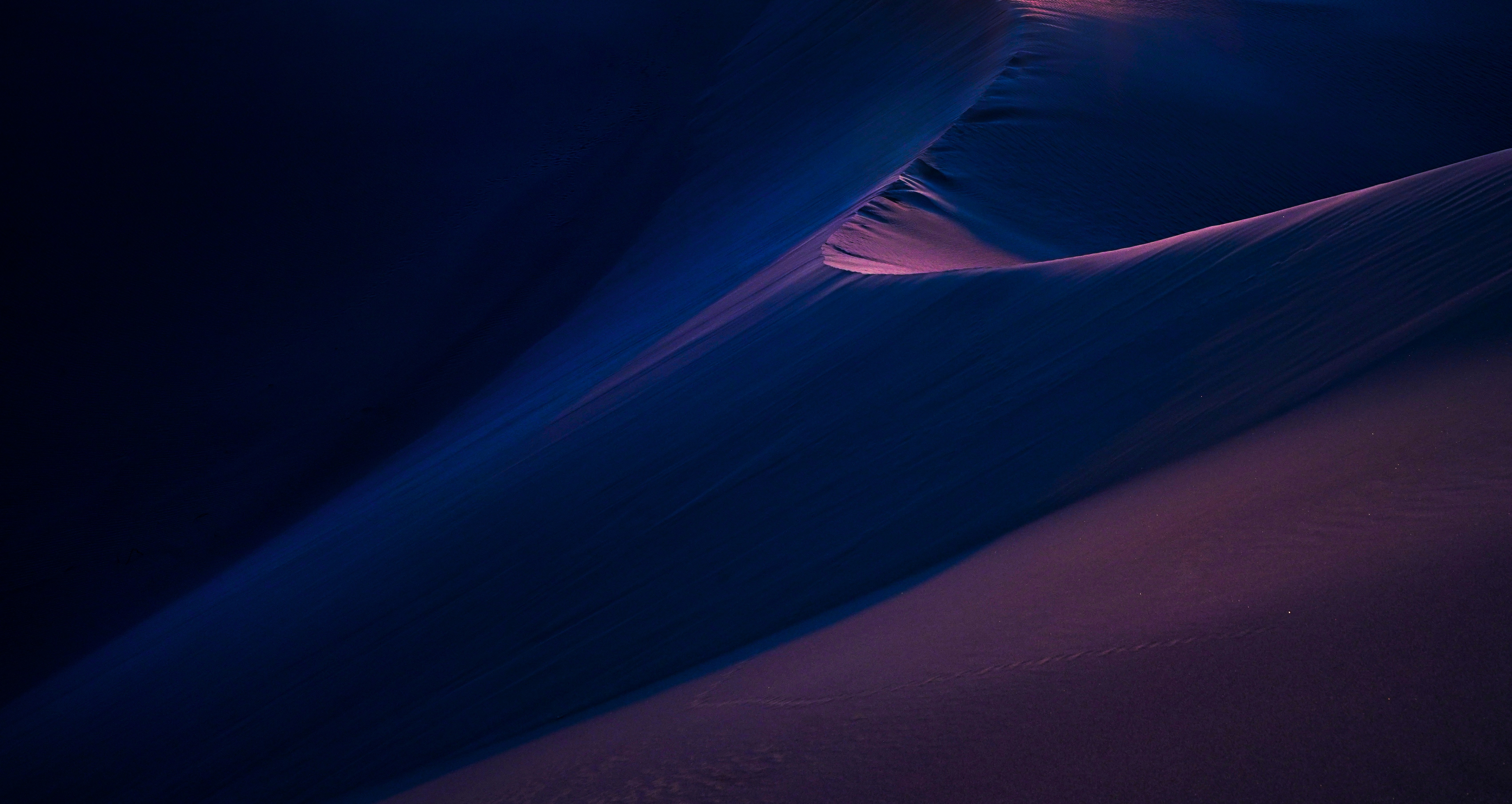 Photo by marjantaghipour