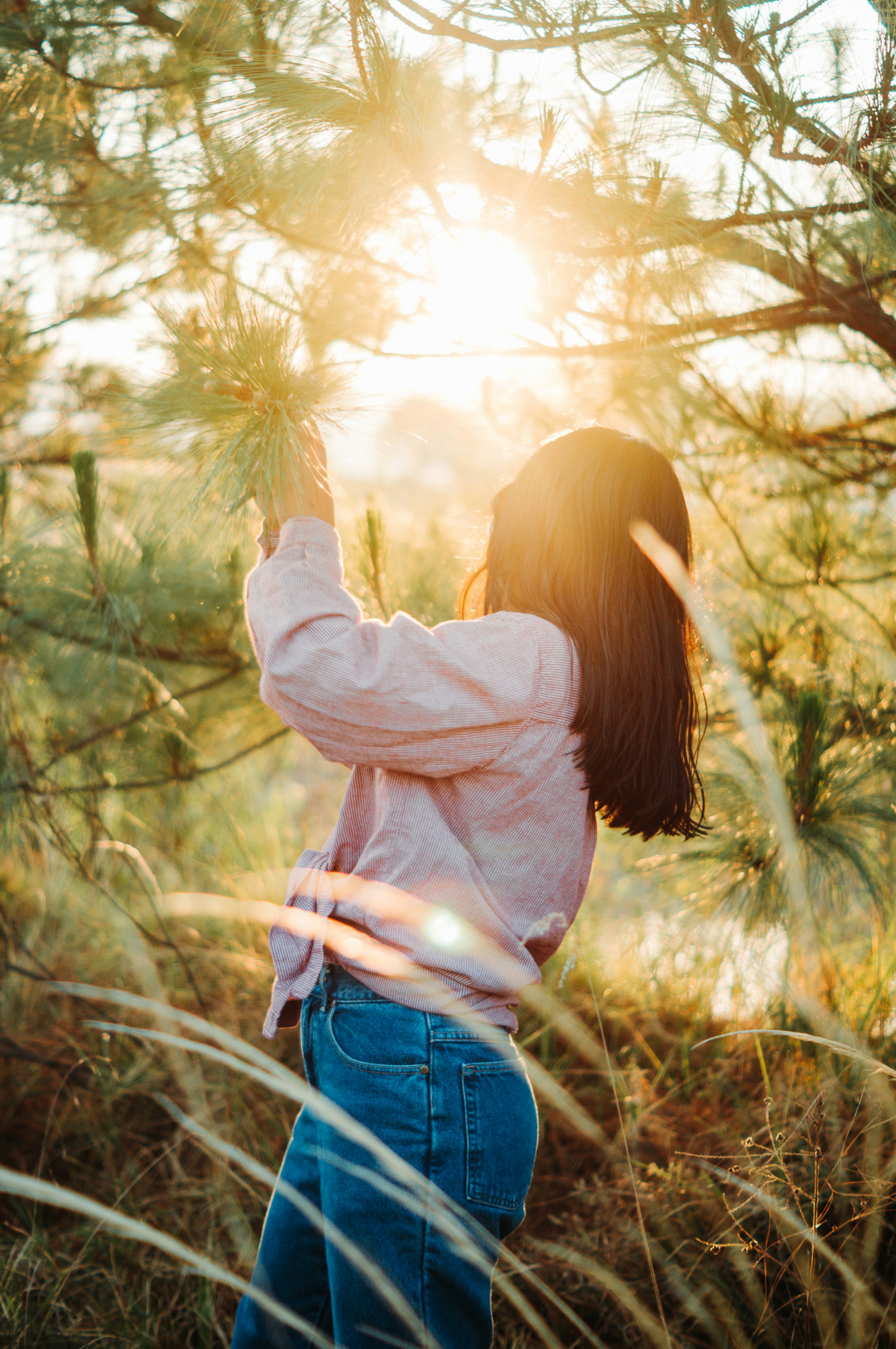 My Husband Said He Was Going on a Business Trip to England — What I Found at His Parents’ House Changed Everything