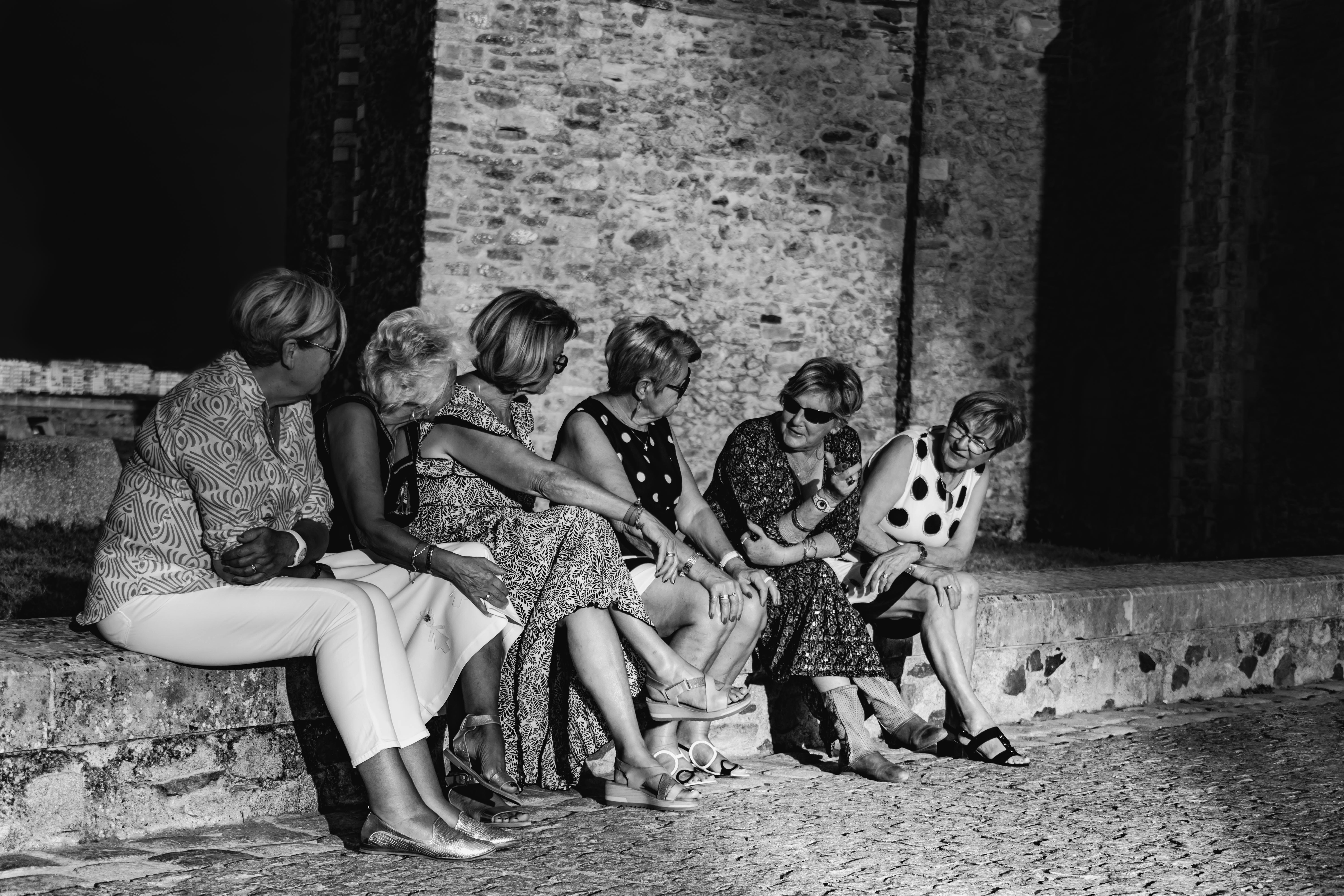 Groupe de femmes discutant