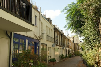 A cozy Brooklyn neighborhood with charming houses.