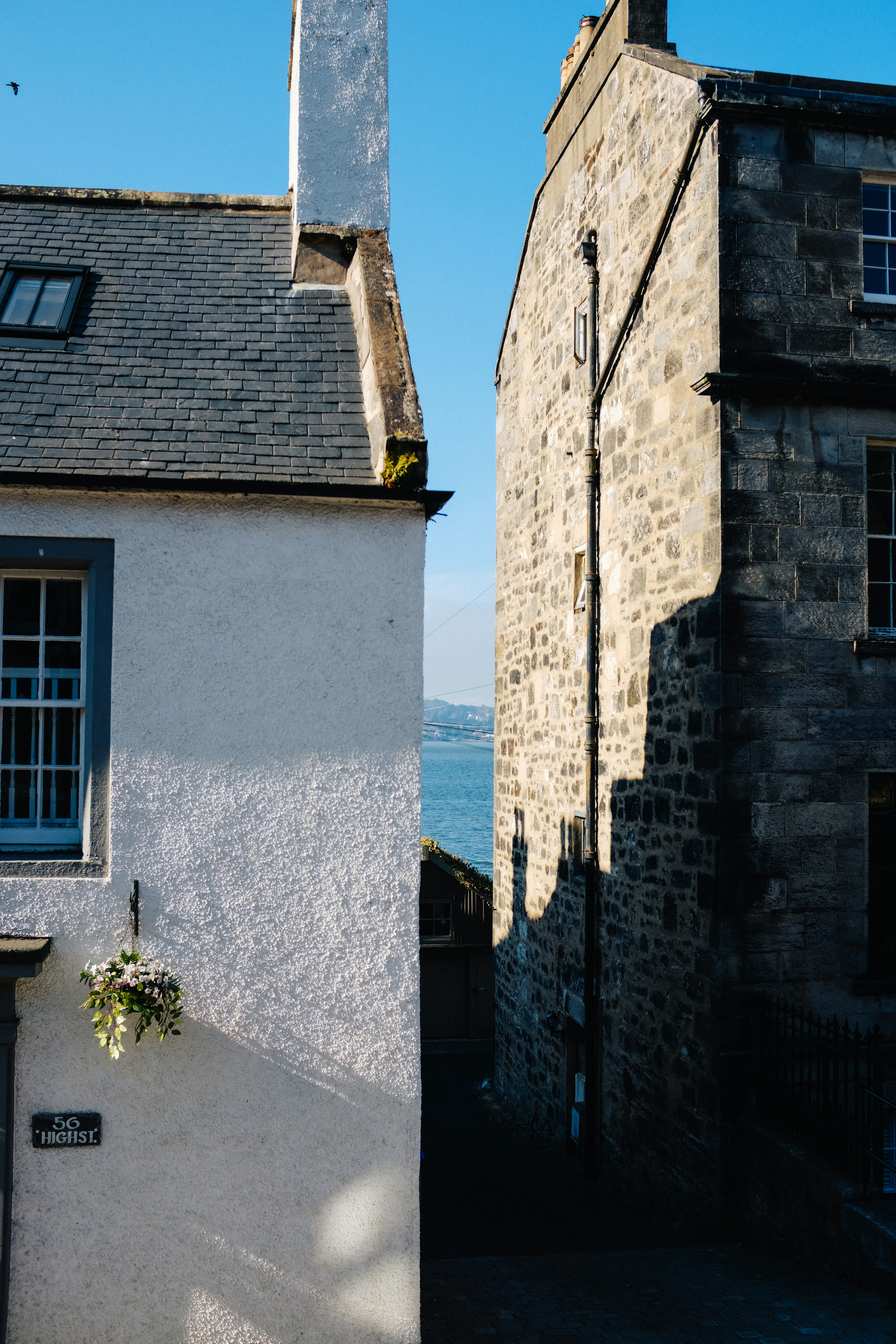 Photo by adrienolichon