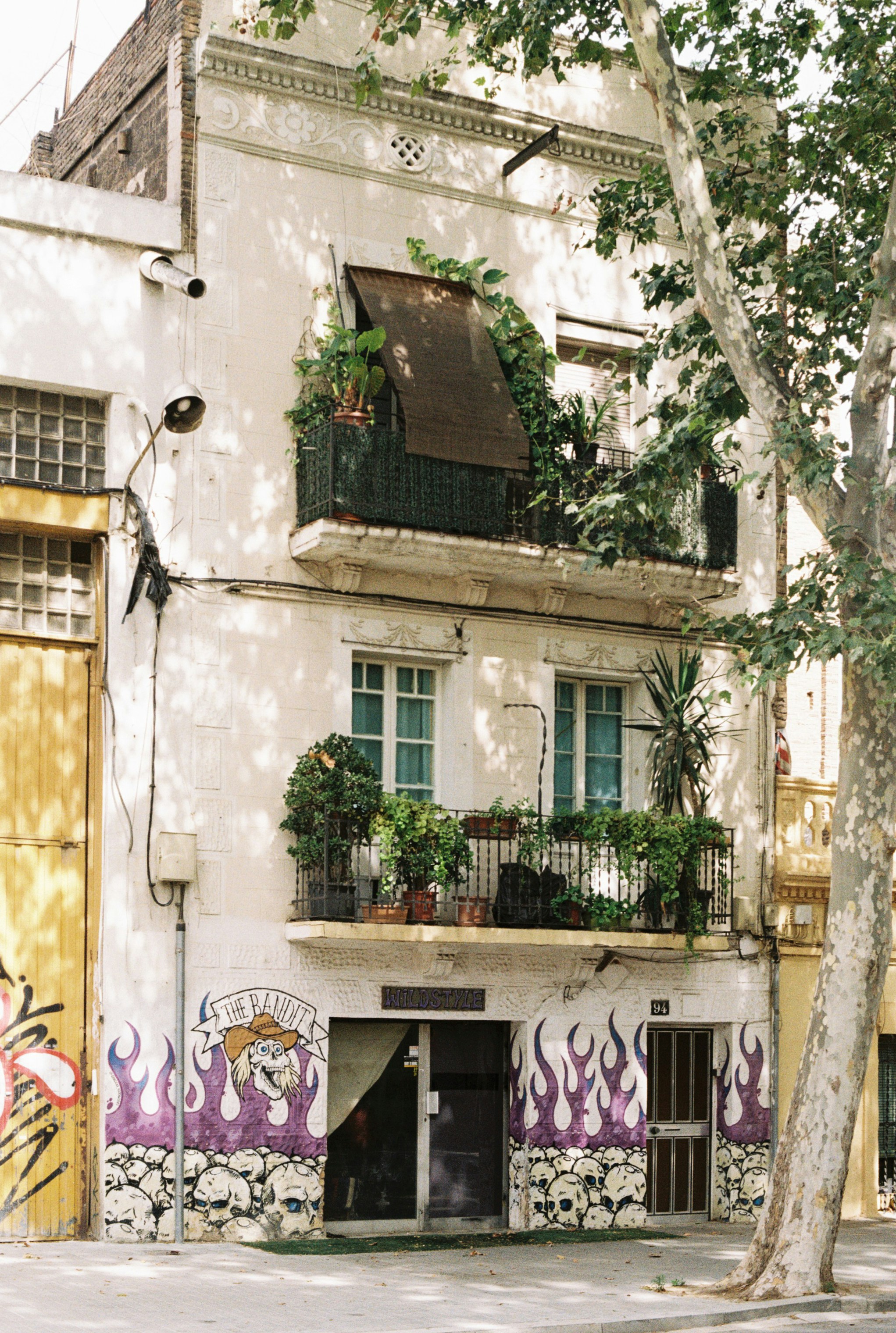 a building with graffiti on it