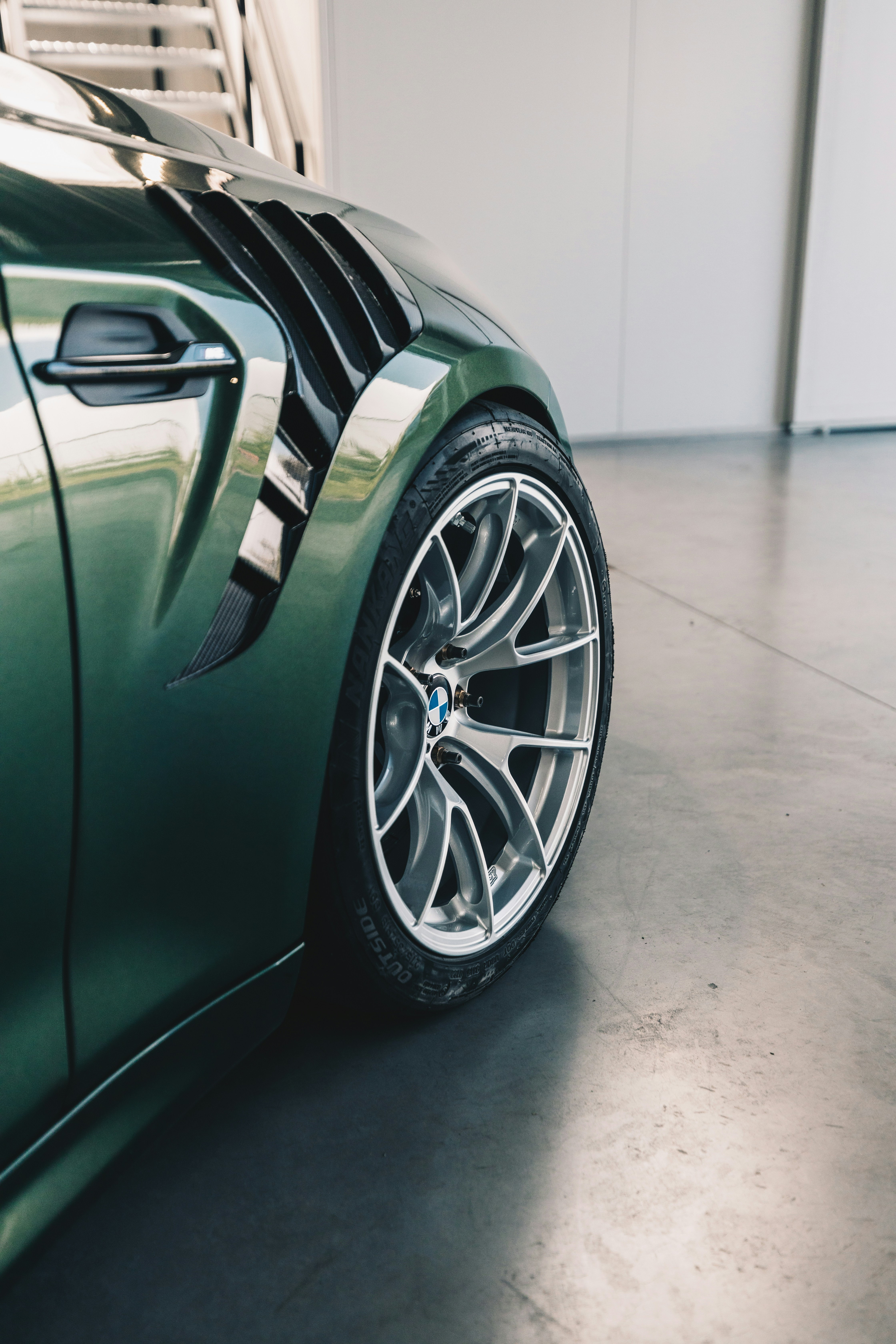 Photo by lorenzohamers