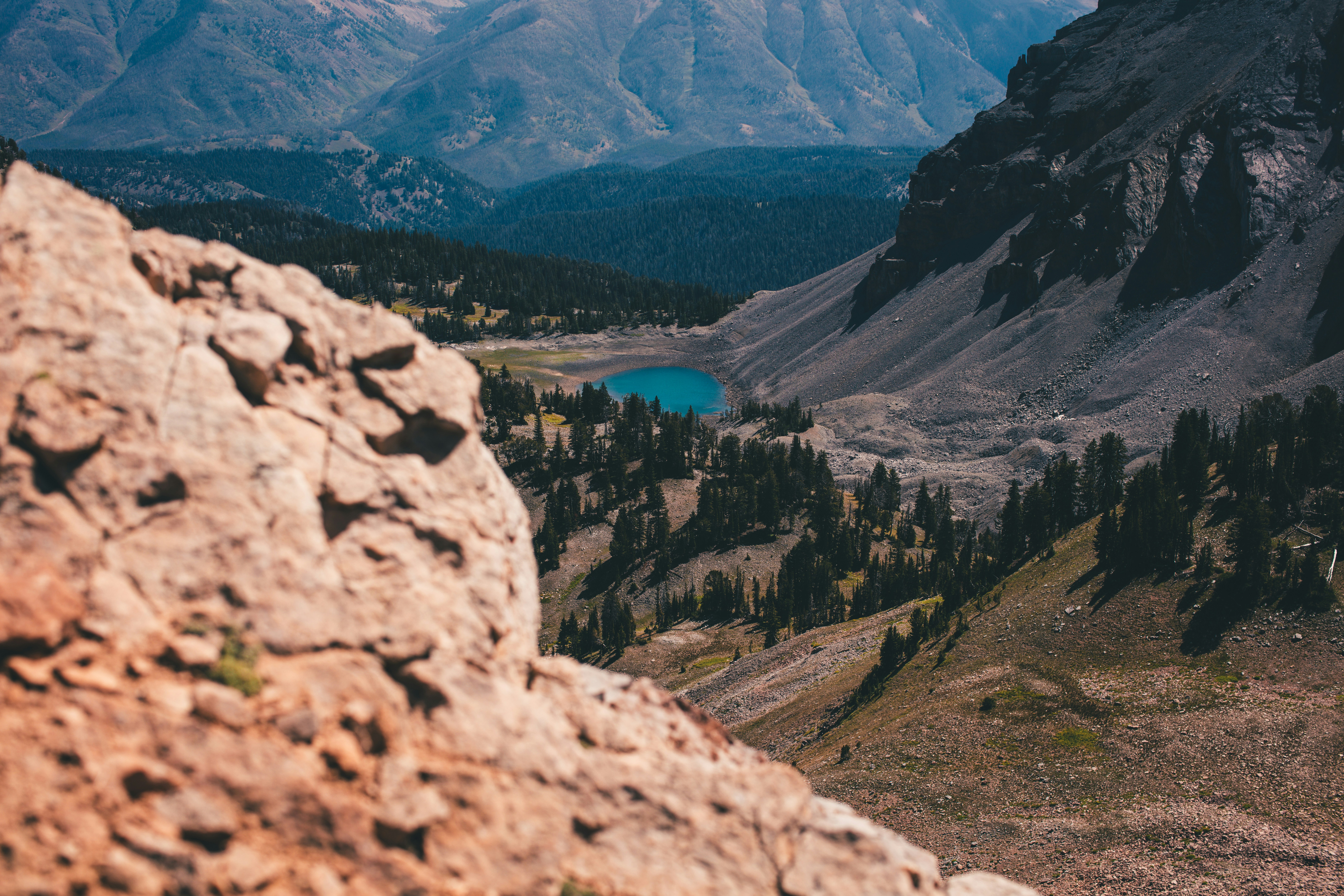 Photo by worldsbetweenlines