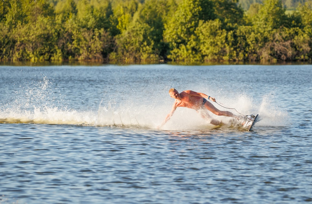 a man water skiing