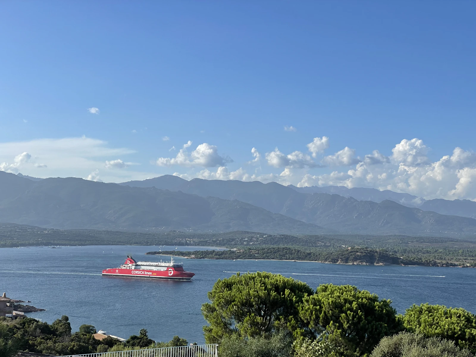 Casadelmar: A Design Hotel and Two-Star Table on the Gulf of Porto-Vecchio