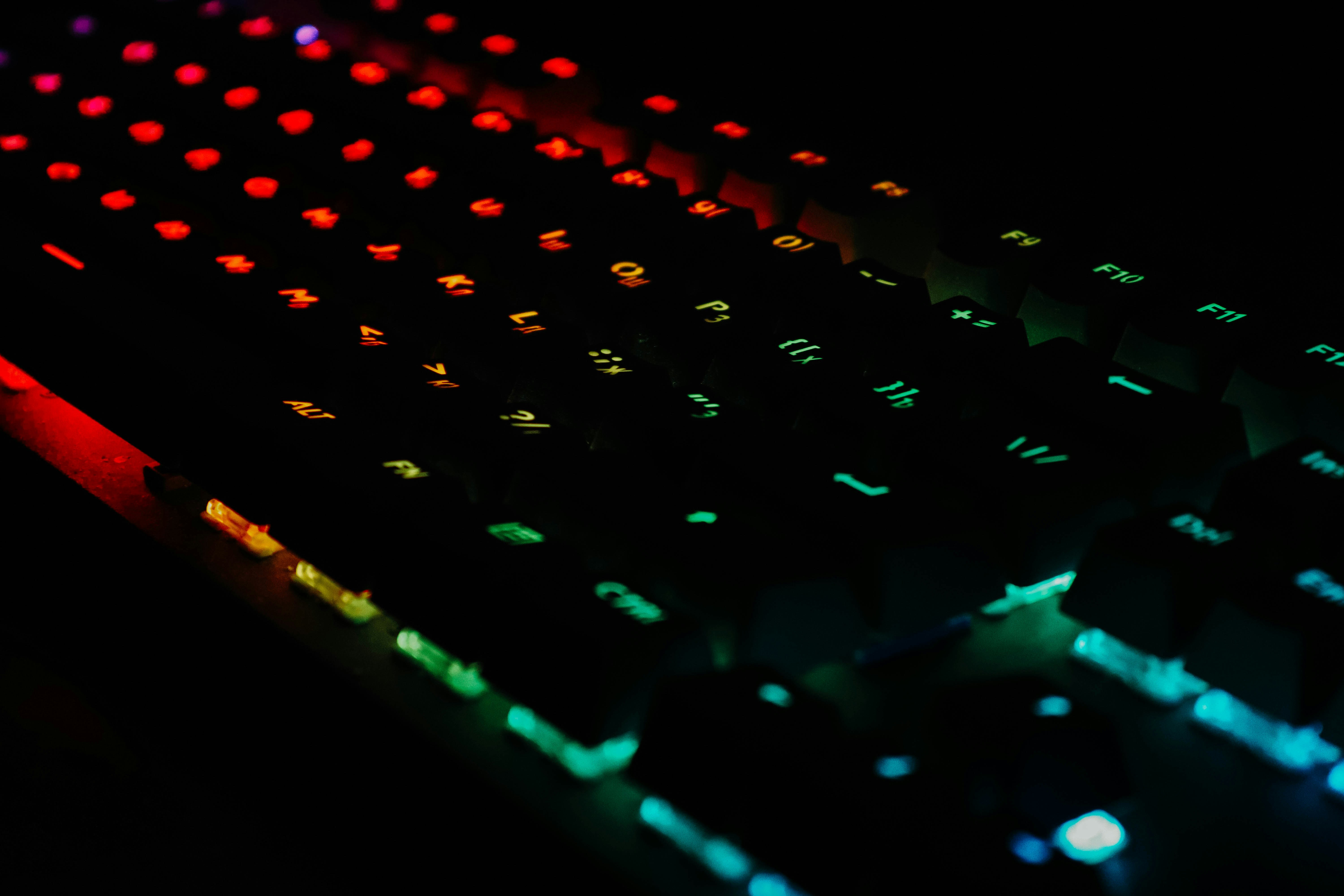 Un primer plano de una computadora