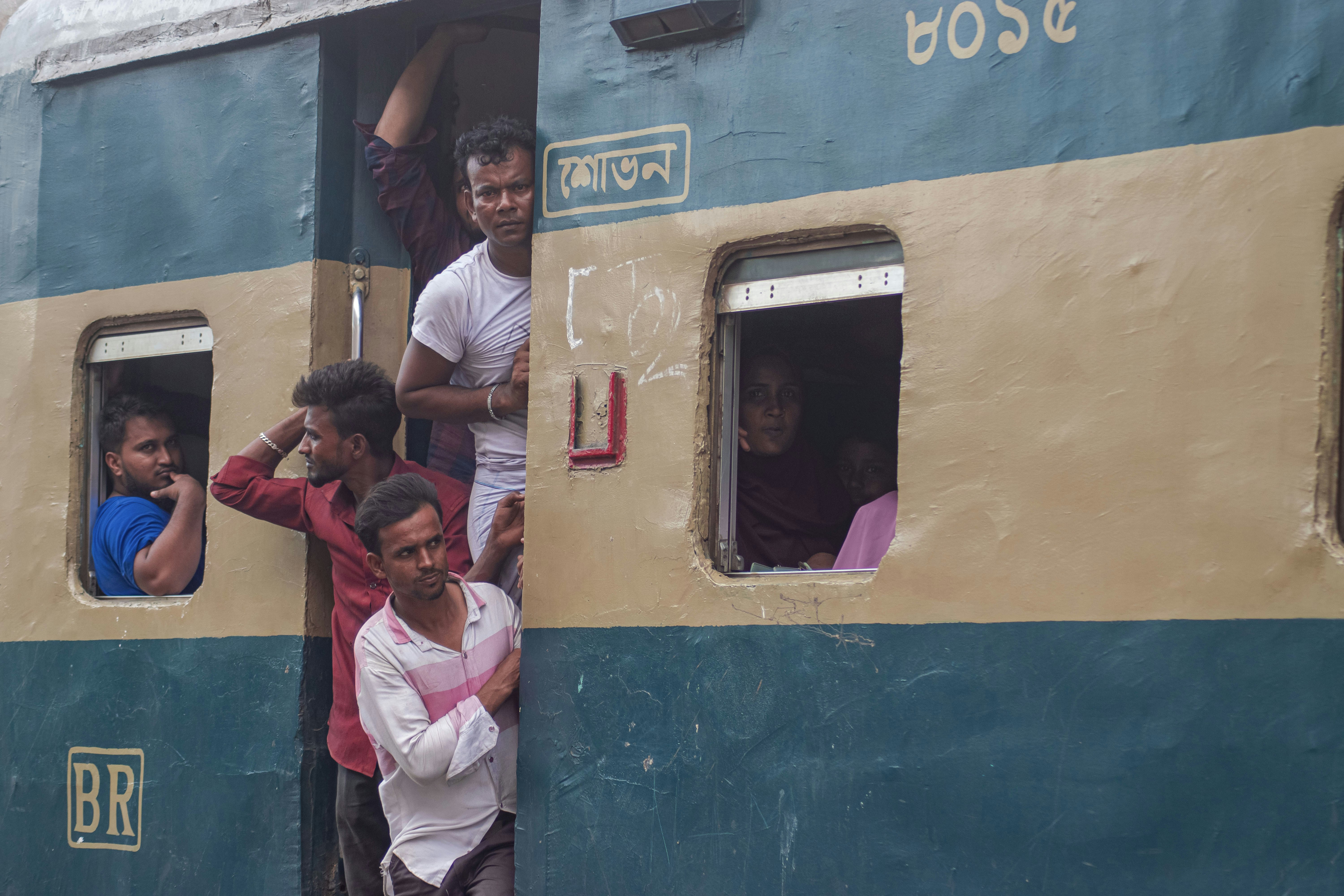 Live Train Running Status: Heartfelt Safe Journey Wishes