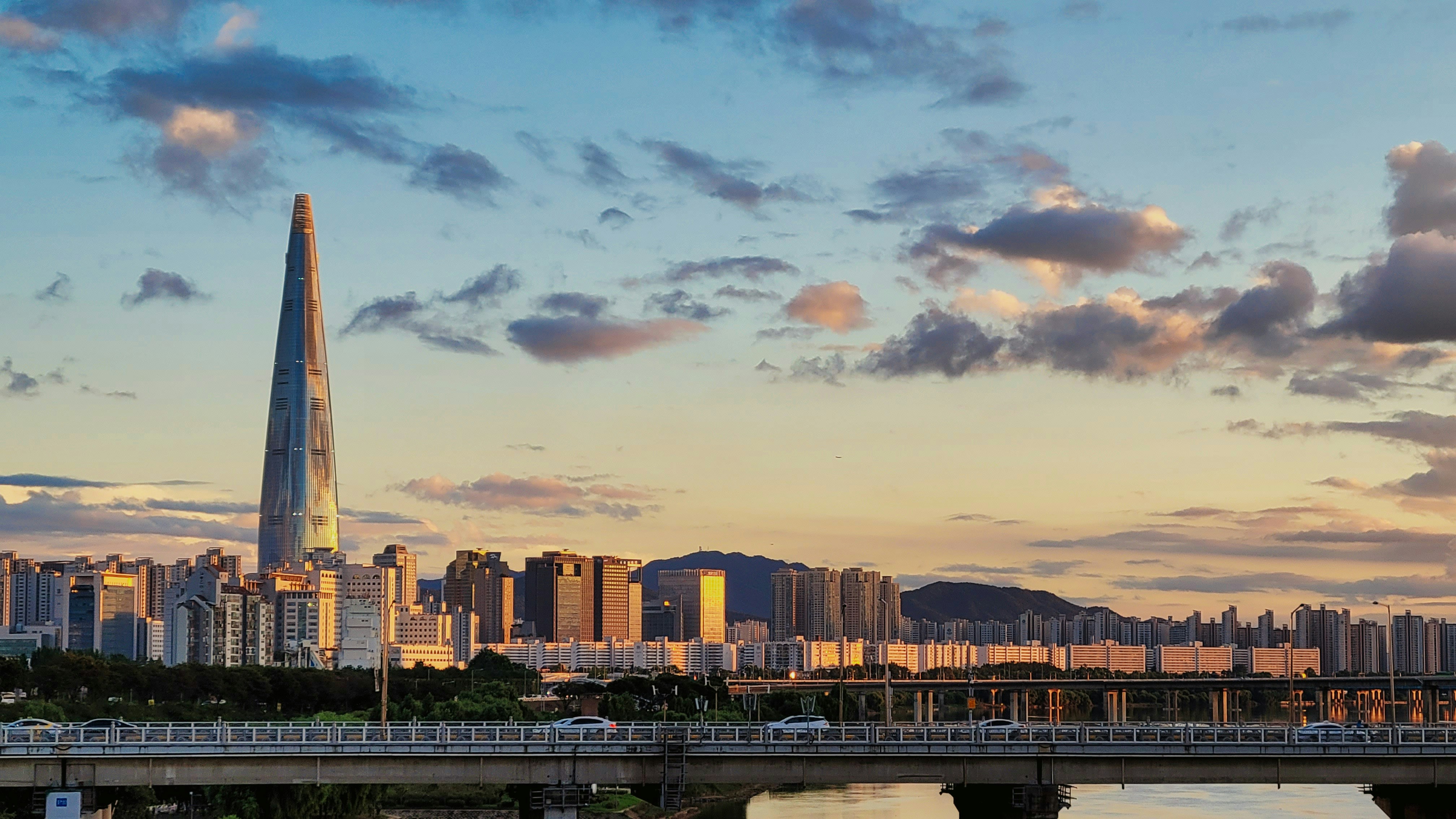 Anthropic Opens Seoul Office as AI Revenue Surges in Asia