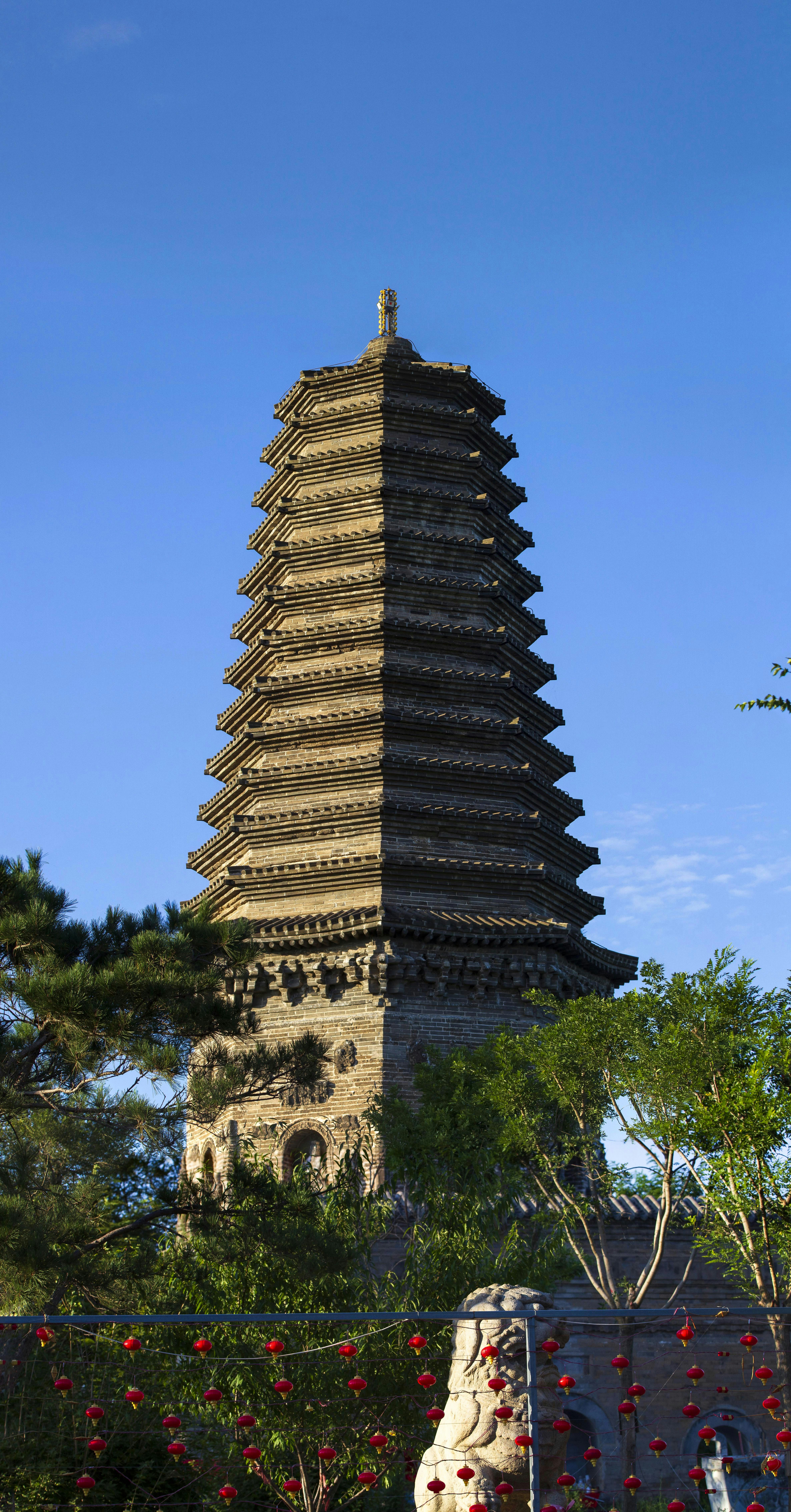 Long Ta (Dragon Tower)