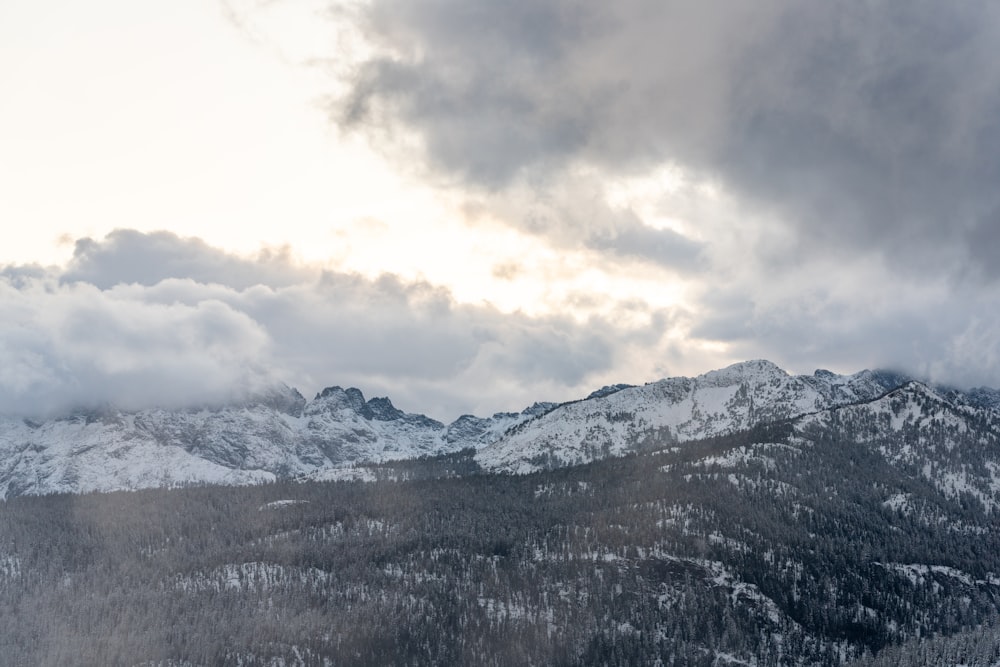 a snowy mountain range