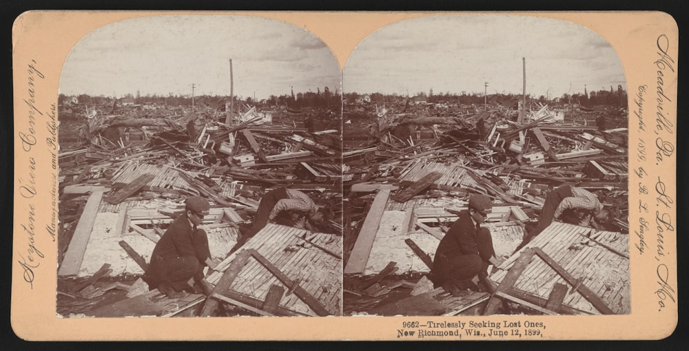 Ruinas de New Richmond después de un desastre, probablemente un tornado.