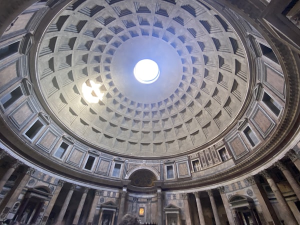 Cupola e pavimento marmoreo del Pantheon