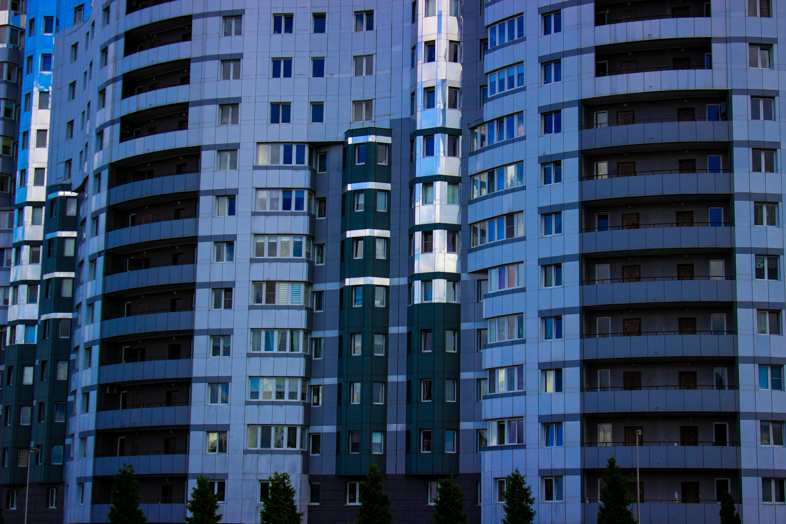 Compact electric SUV parked on an urban street, highlighting small SUV EV city practicality