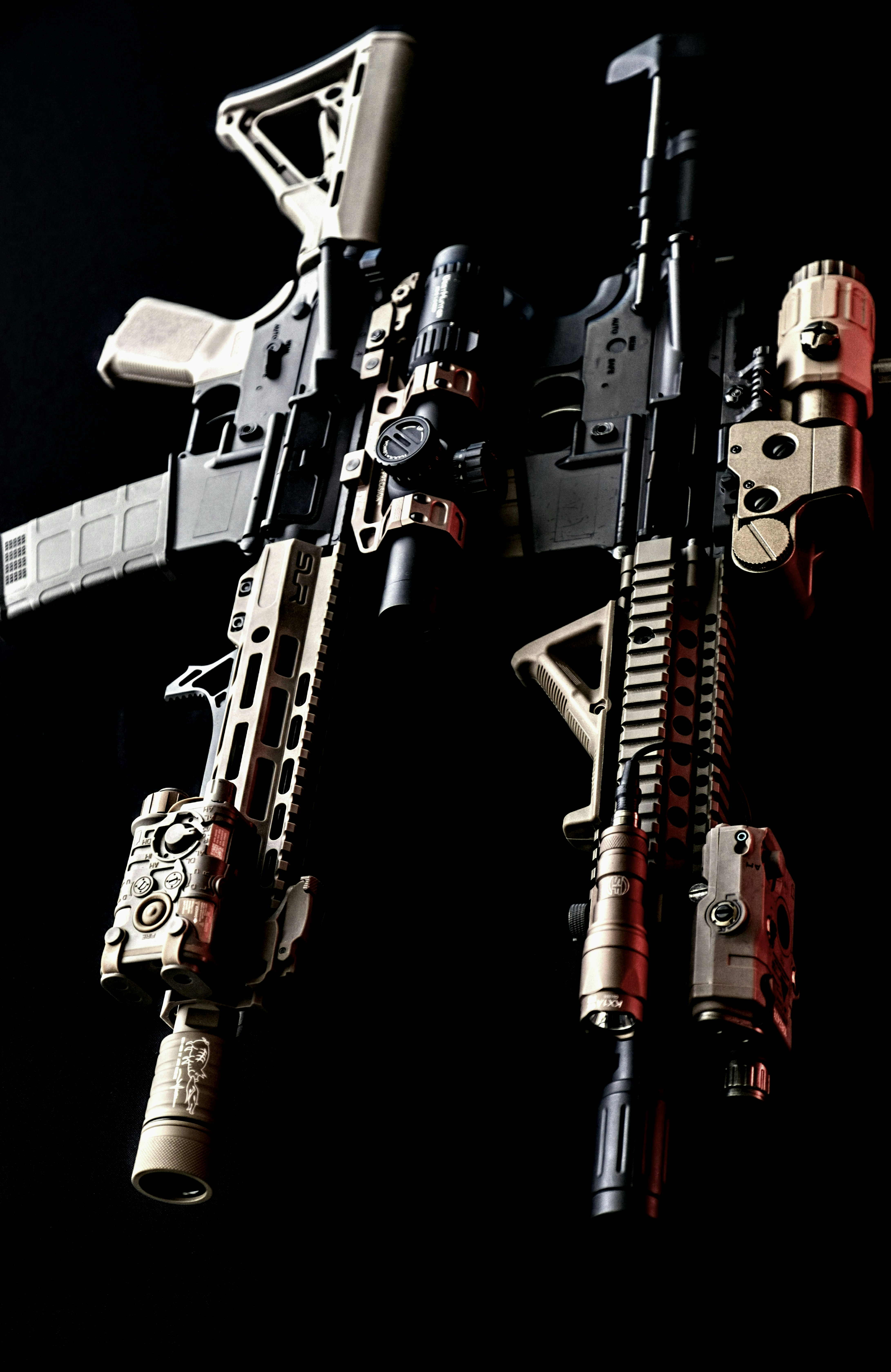 photo-1662478381921-b1ccd61e526e?ixid=M3wxMjA3fDB8MXxzZWFyY2h8MTh8fHJlZCUyMGRlYWQlMjByZWRlbXB0aW9uJTIwMiUyMHdlYXBvbnN8ZW58MHx8fHwxNzU2MDAxMTg5fDA\u0026ixlib=rb-4.1.0