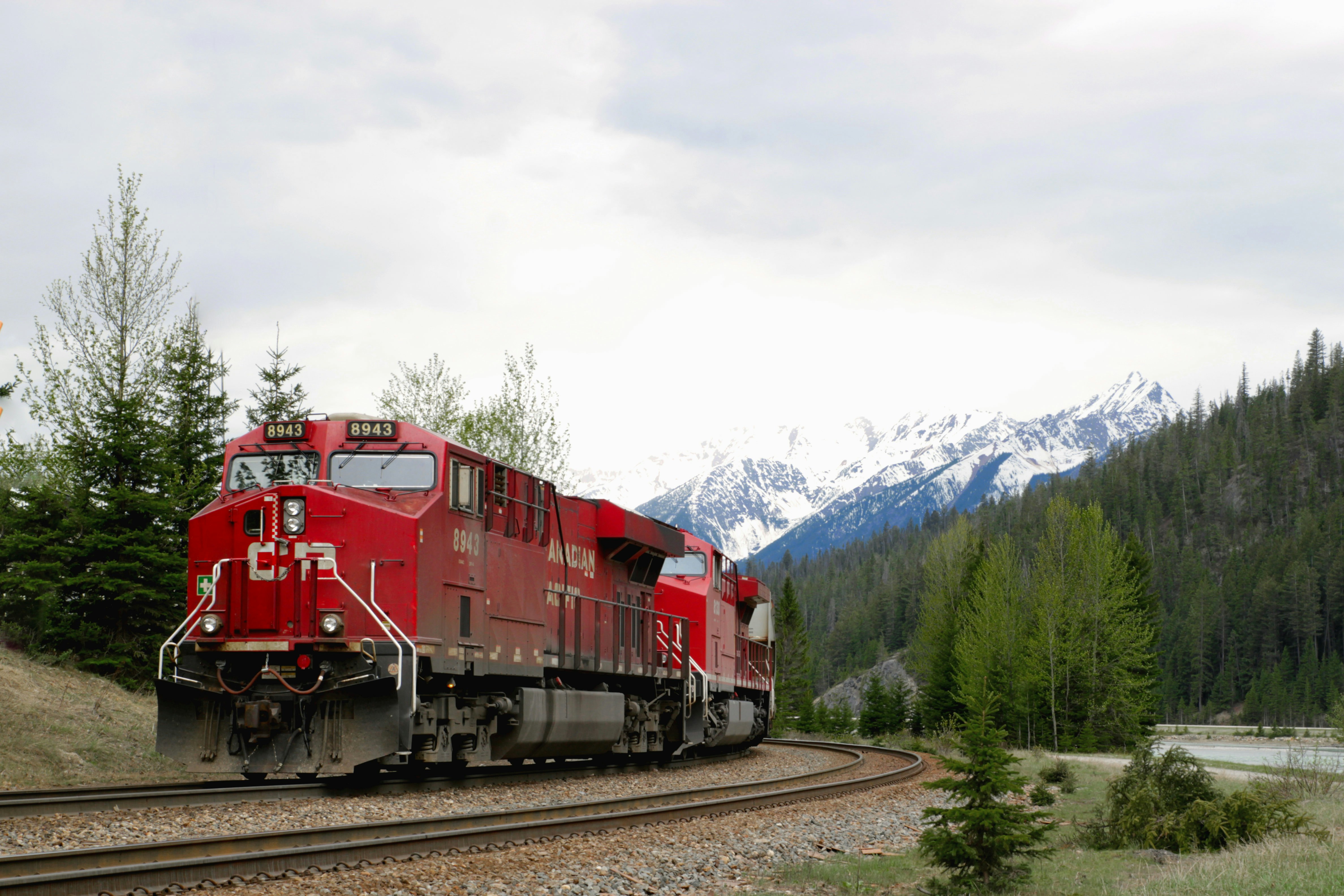 a train on the railway tracks, Canada rail train