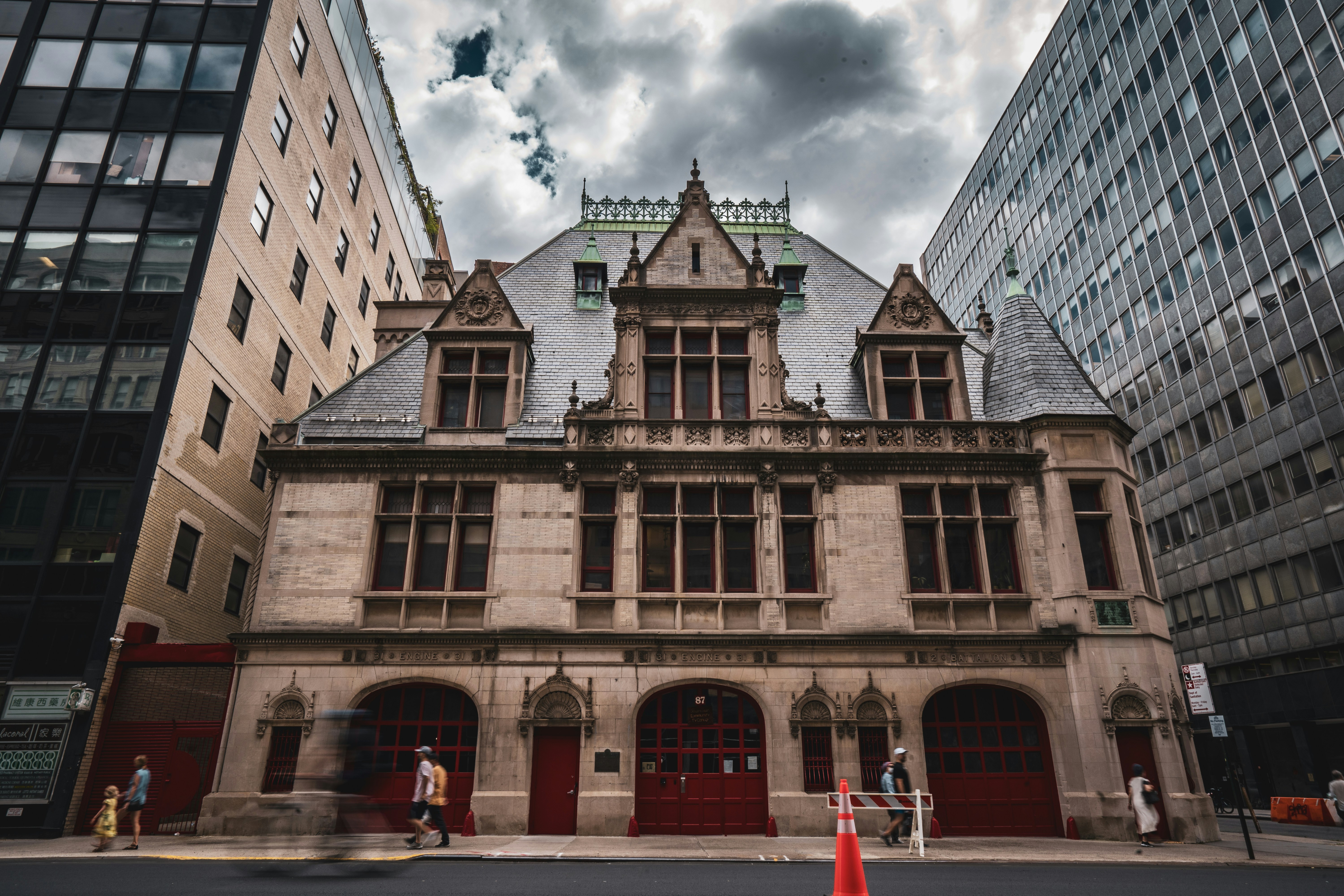 a building with a large entrance, 