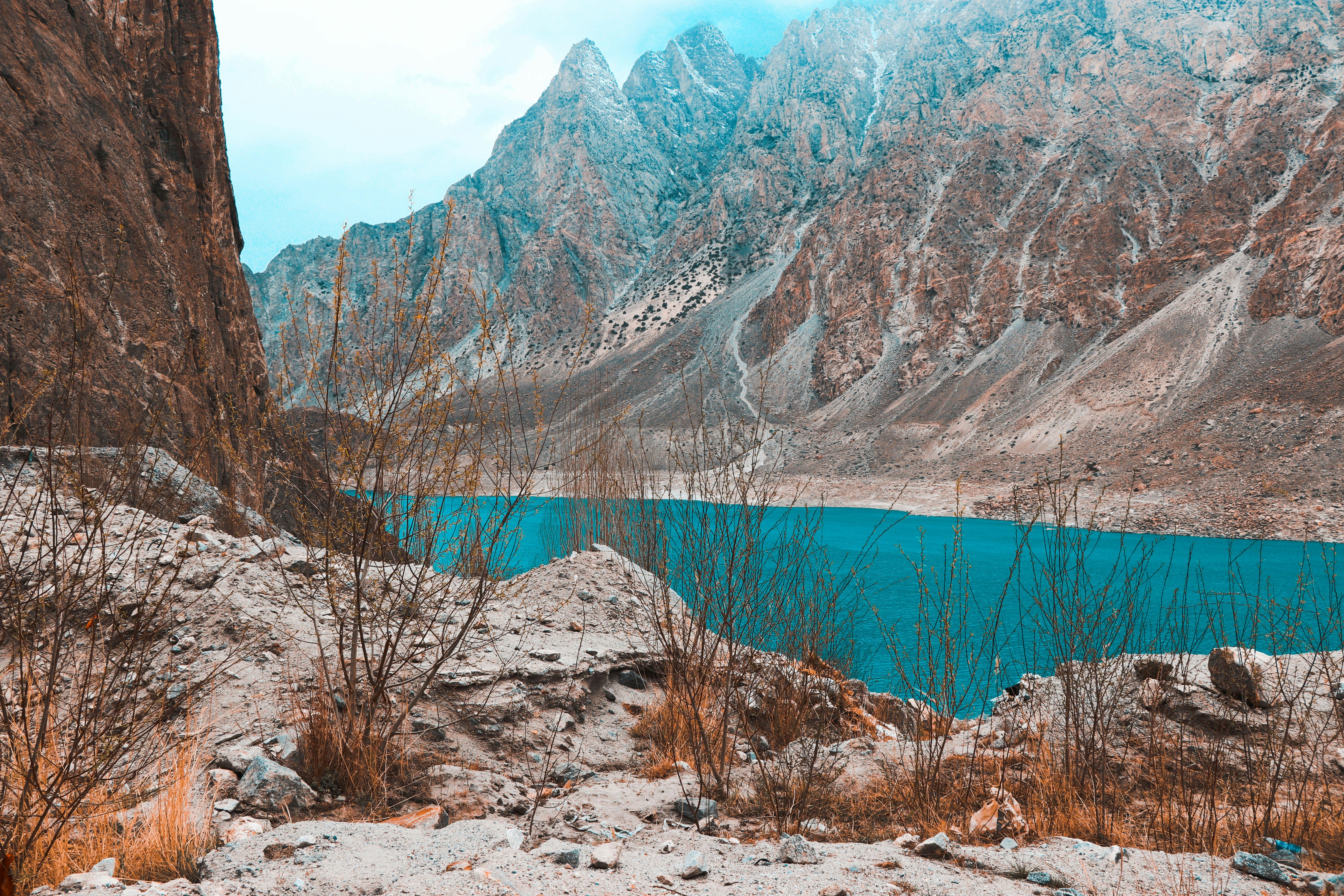 10 Instagrammable Hidden Lakes in Pakistan