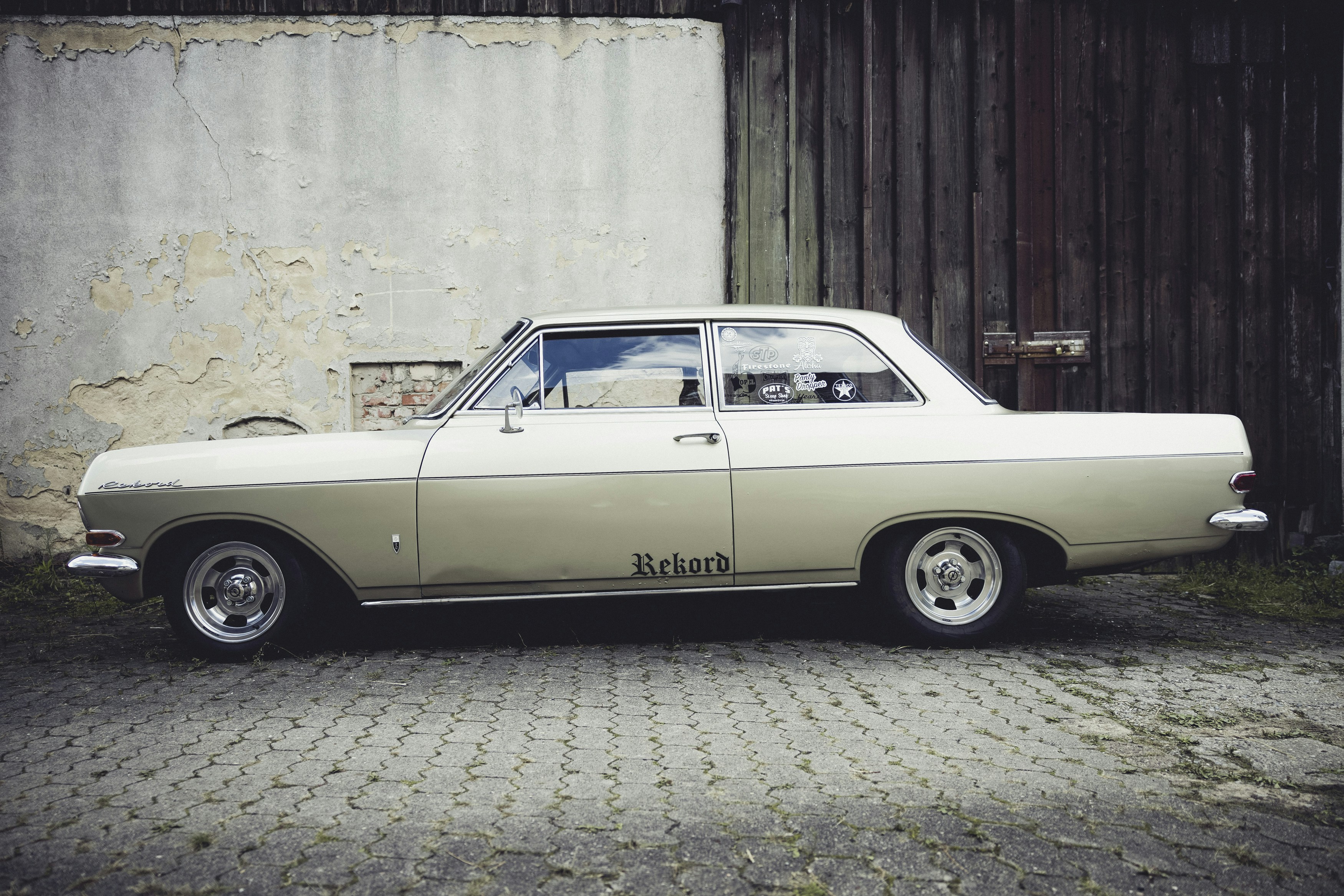 Photo by markusspiske