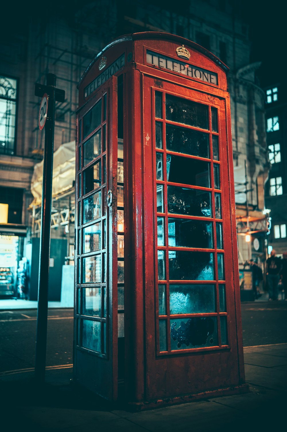 a red telephone booth