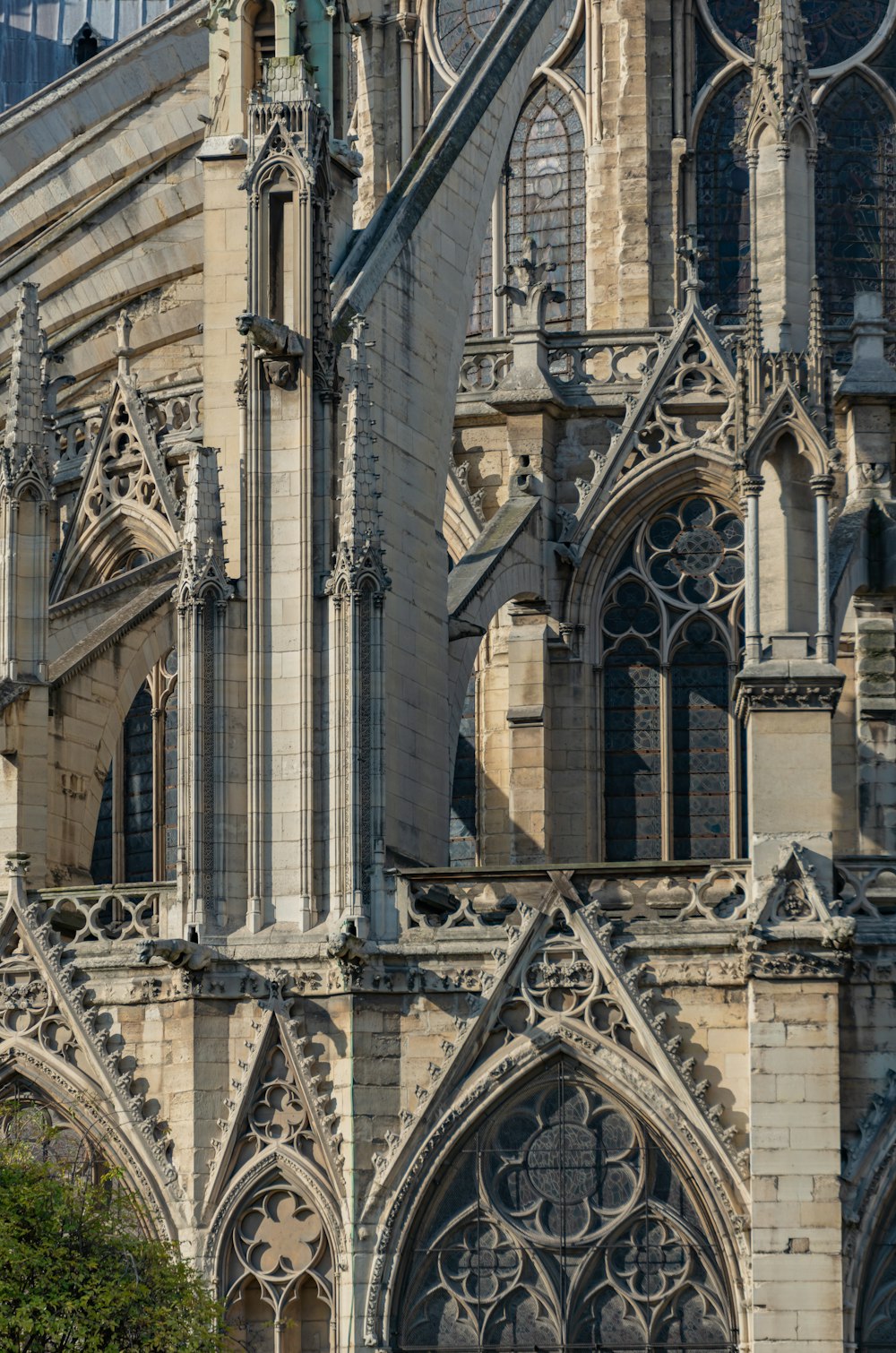 un grande edificio ornato