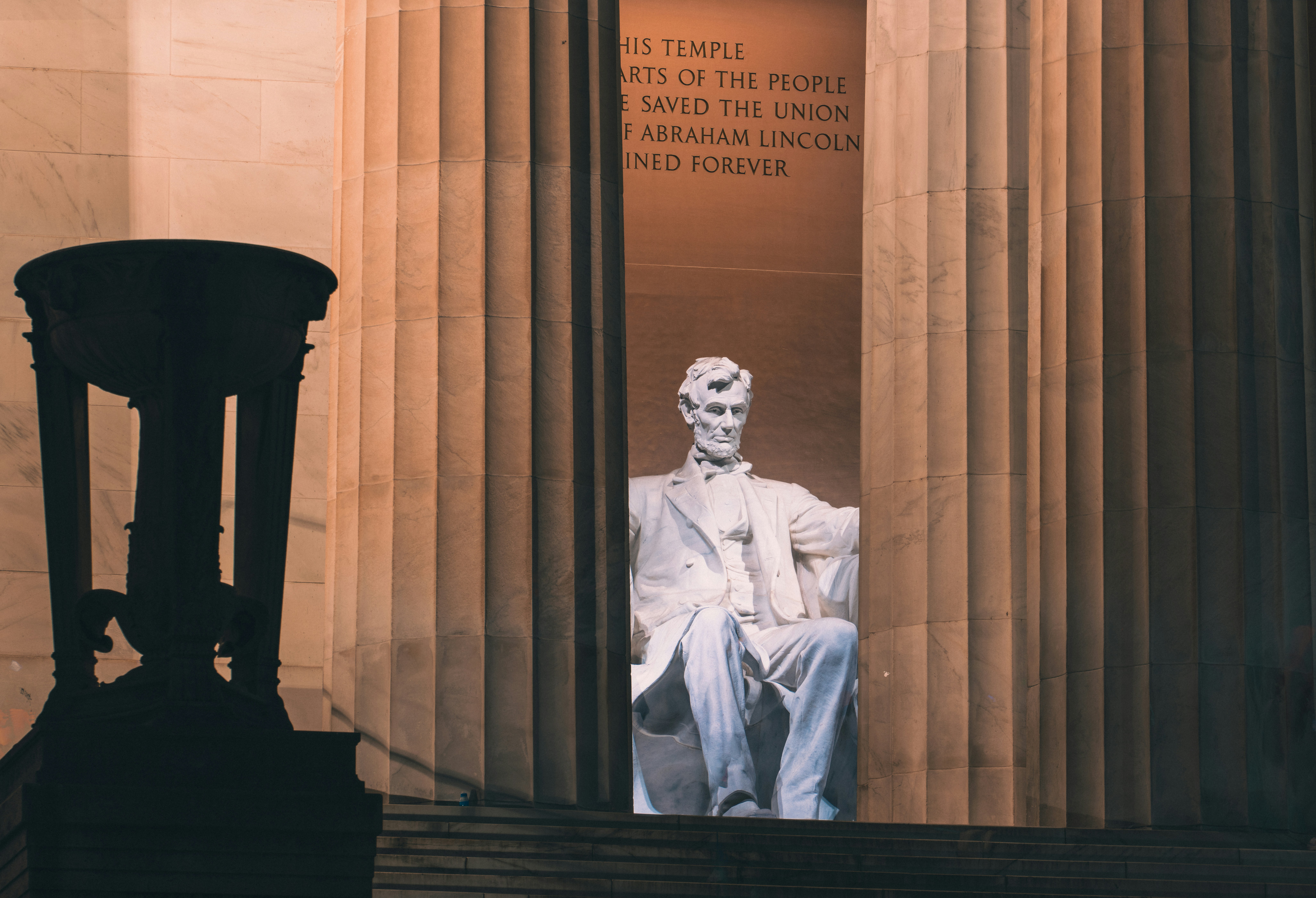 a statue of a person (Photo by Yifu Wu on Unsplash)