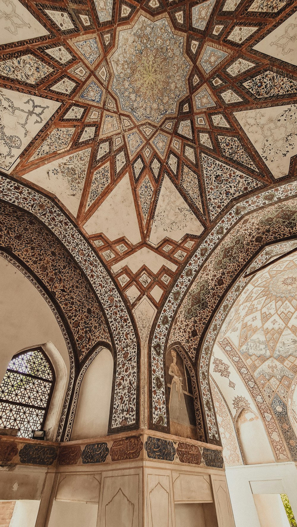 a ceiling with a design