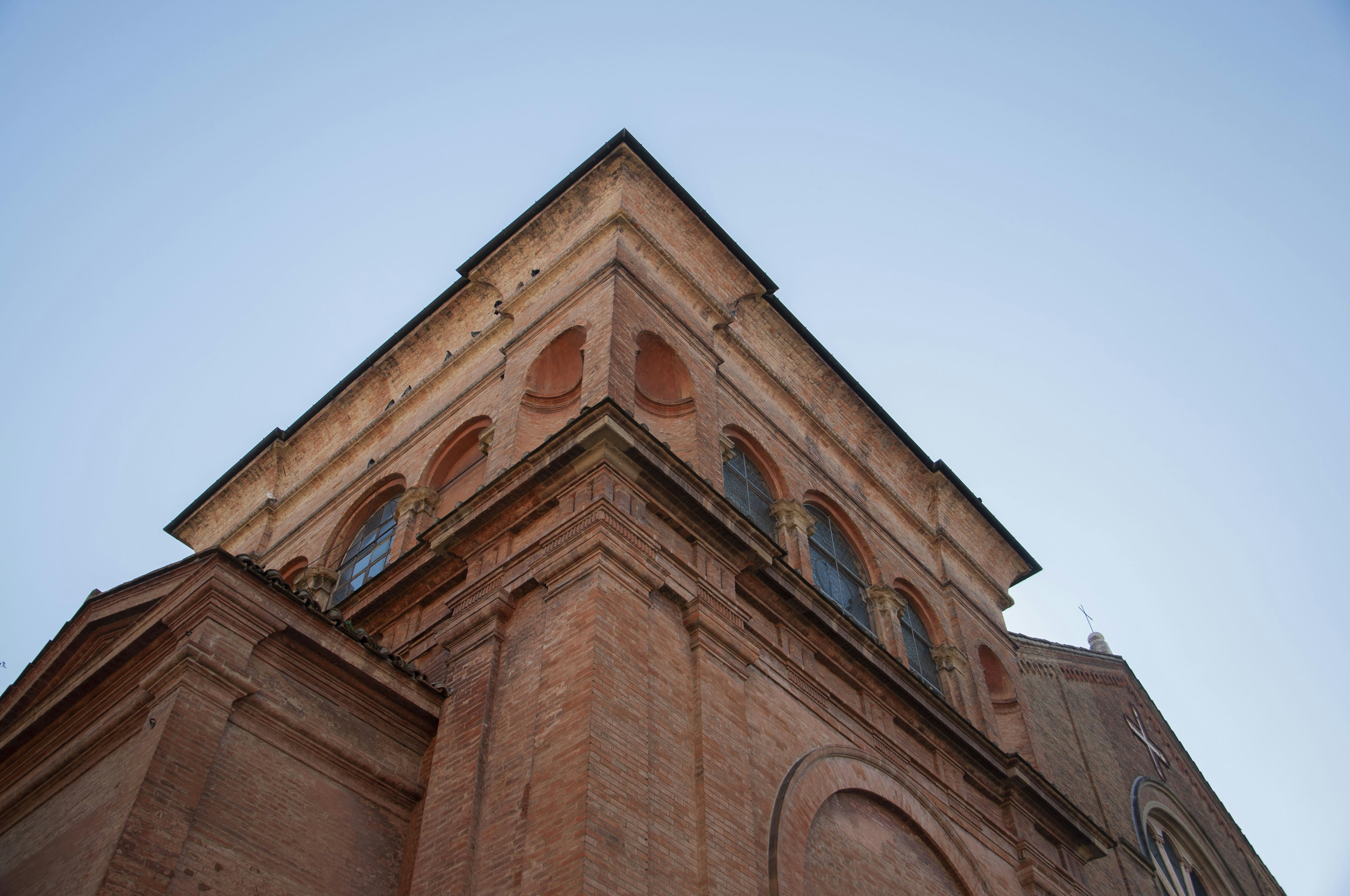 a tall brick building